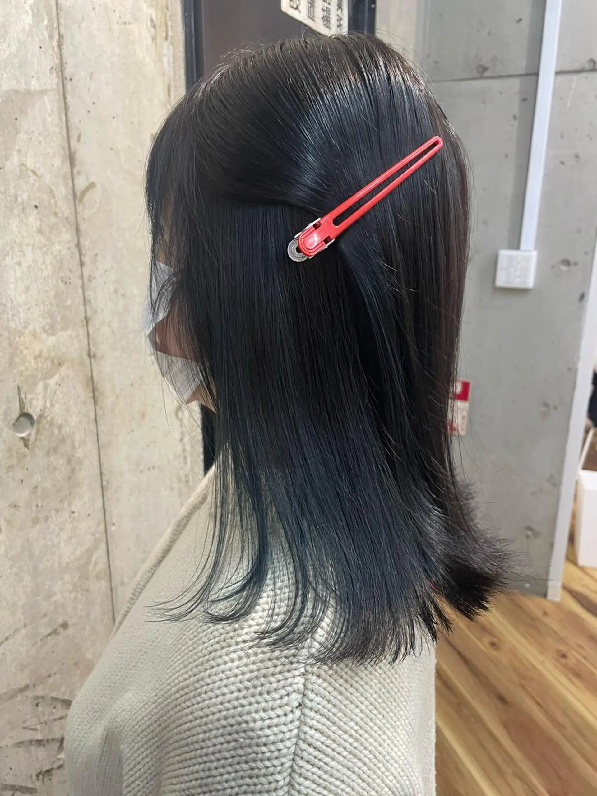 セミロング カラー ブルーカラー lani hair salon所属・SHOTO ハイトー ン/デザインカラーのヘアスタイル