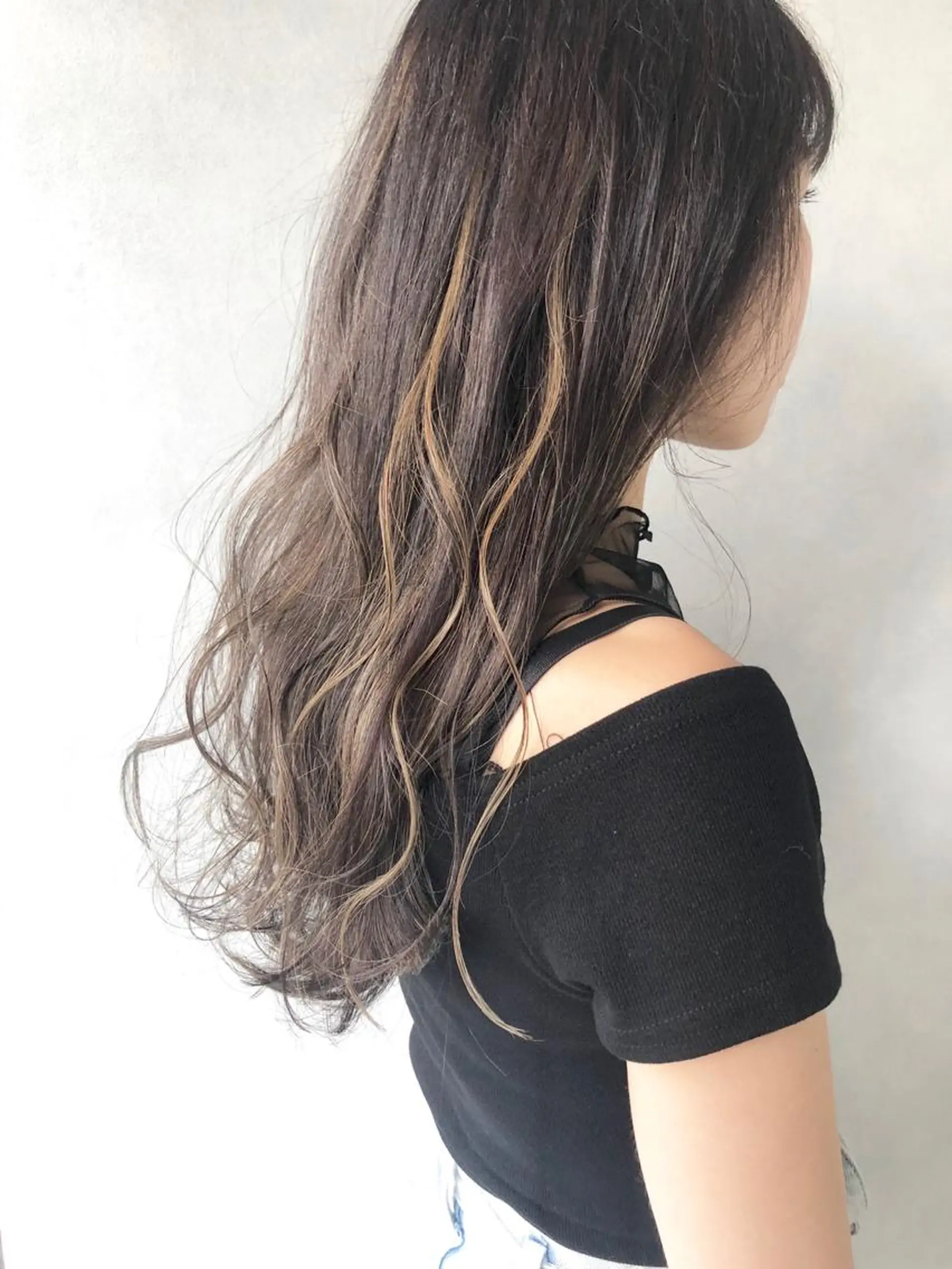 ロング 外国人風カラー ハイライト ヘアカラー トリートメント 小澤大輔 YOLO hairのヘアスタイル