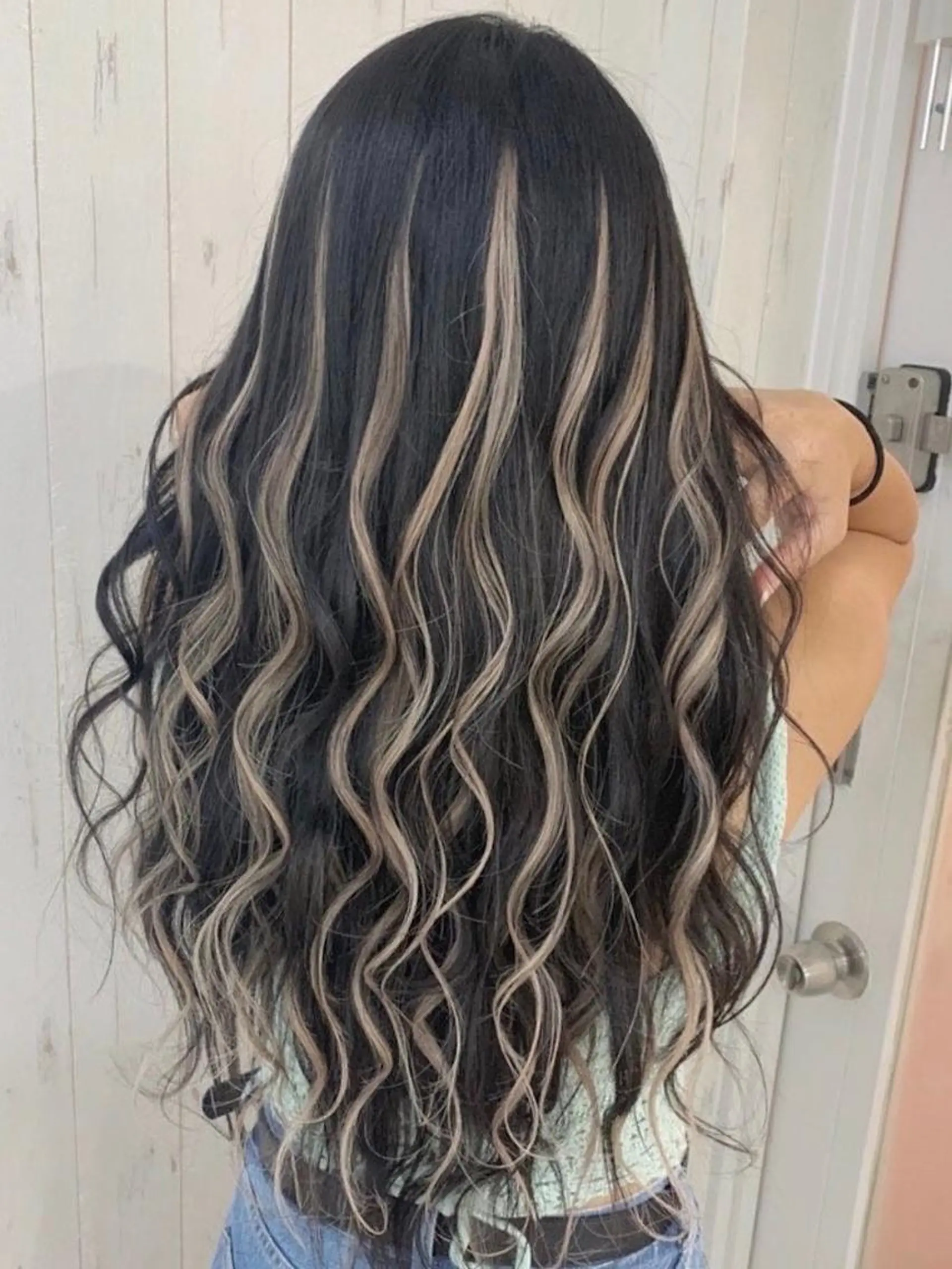 ロング カラー ヘアアレンジ Device ディバイスのヘアスタイル