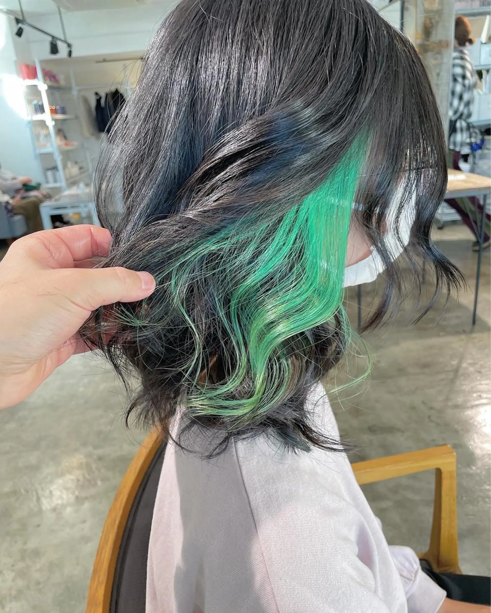 ミディアム カラー インナーカラー ヘアカラー トリートメント ハイトーン/レイヤー /ケアブリーチ石川治のヘアスタイル