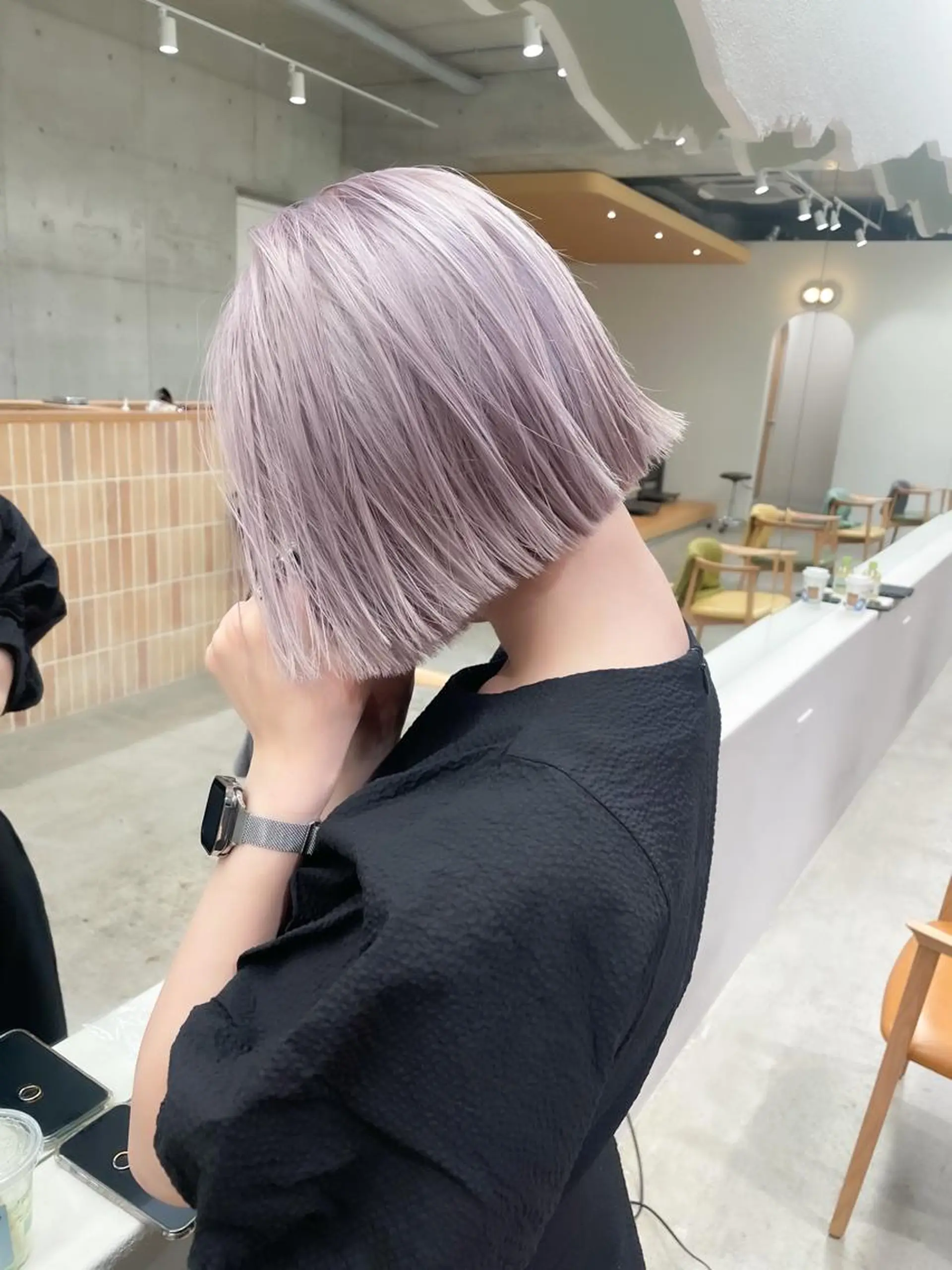 ショート カラー ヘアアレンジ ミニボブ/ブリーチ 🌈MISATOのヘアスタイル