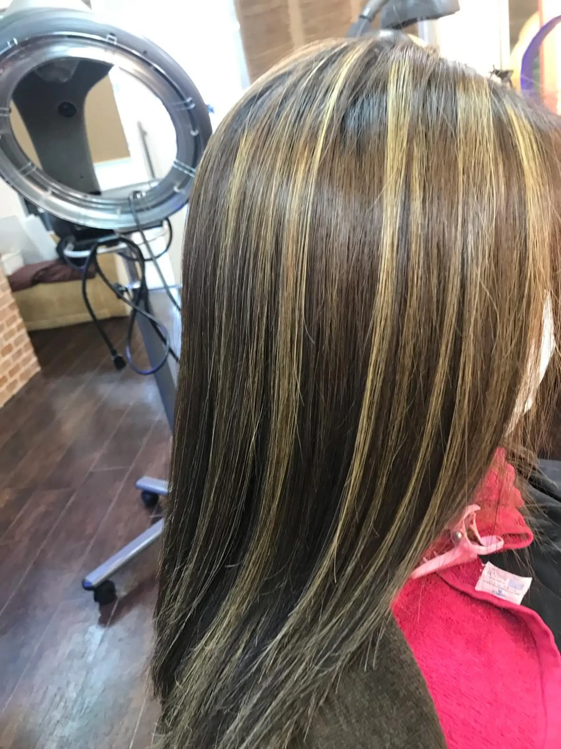 セミロング カラー 桧山 真のヘアスタイル