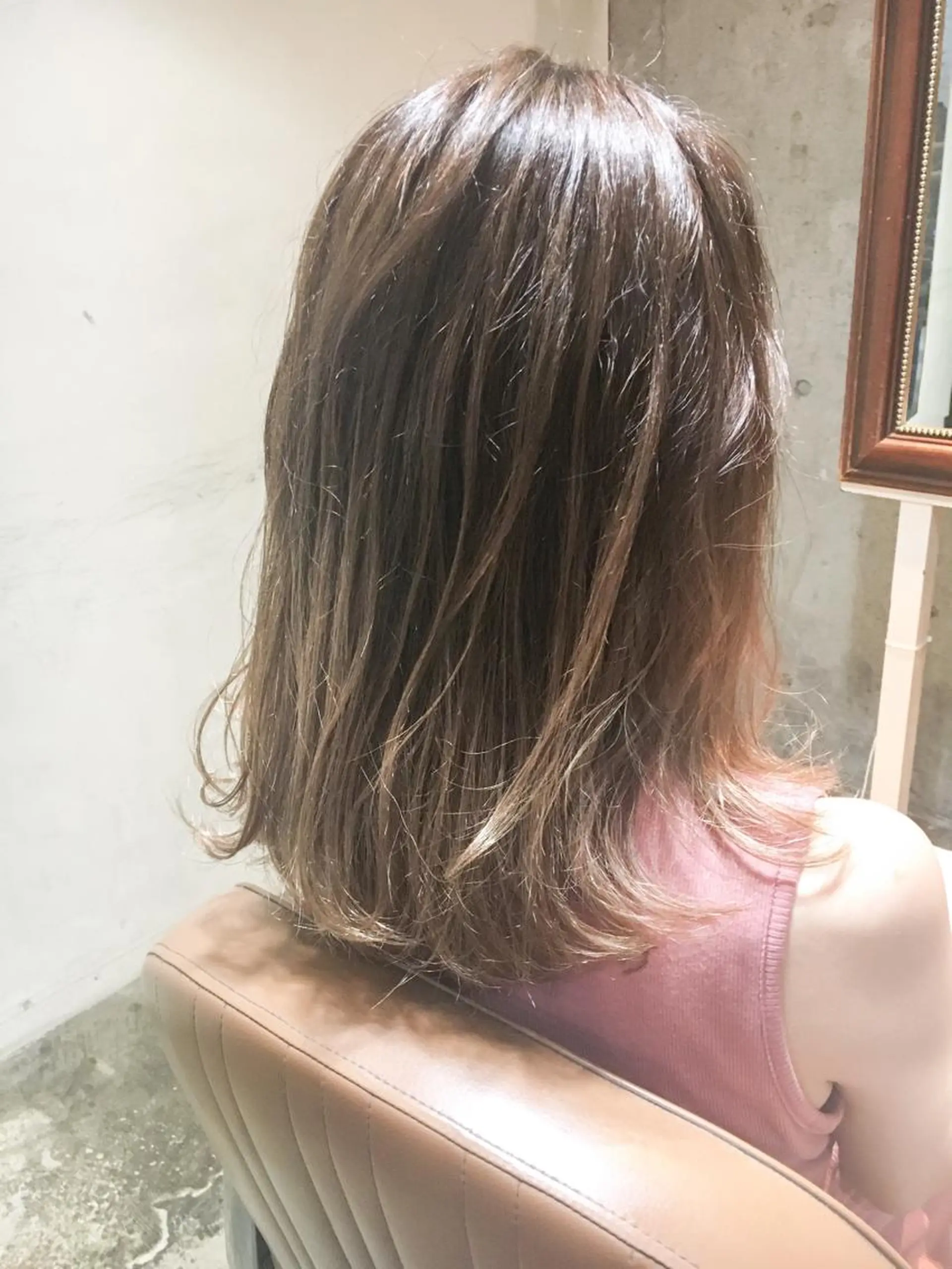 ミディアム カラー ベージュカラー グラデーションカラー 北條 優輝のヘアスタイル