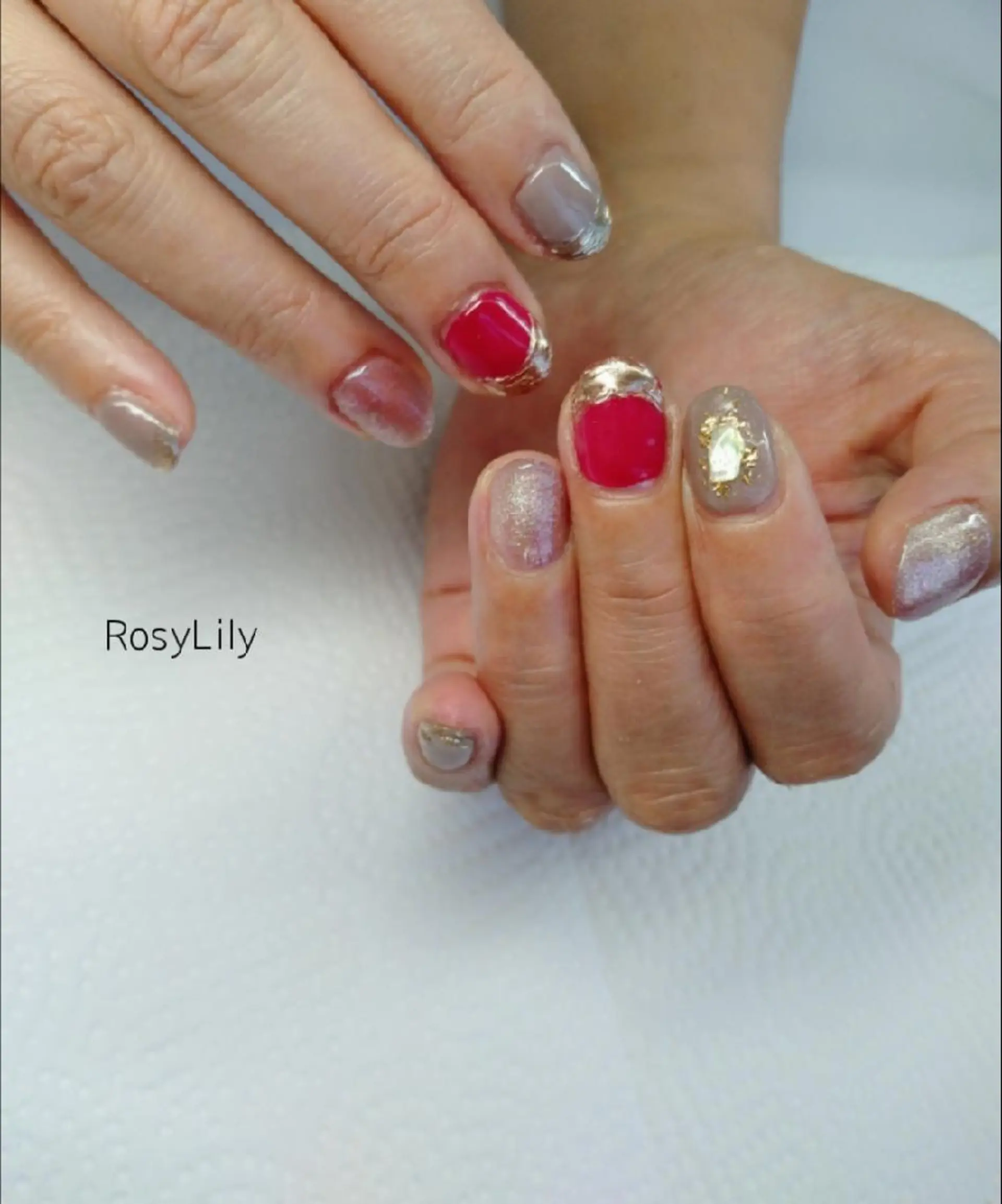 ネイル マグネットネイル ミラーネイル 持ち込み ハンドネイル ハンドケア プライベートサロン RosyLily所属・プライベートサロン Rosy Lilyのネイルデザイン