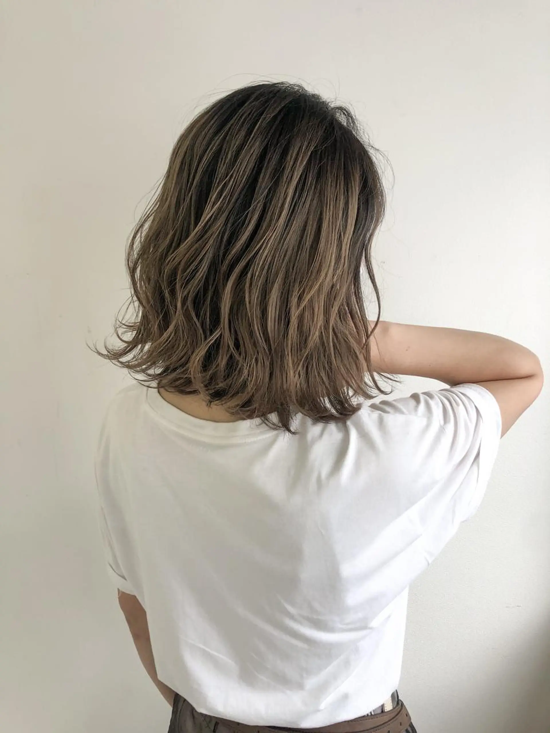 ミディアム カラー ブリーチ 瀬原 千夏のヘアスタイル