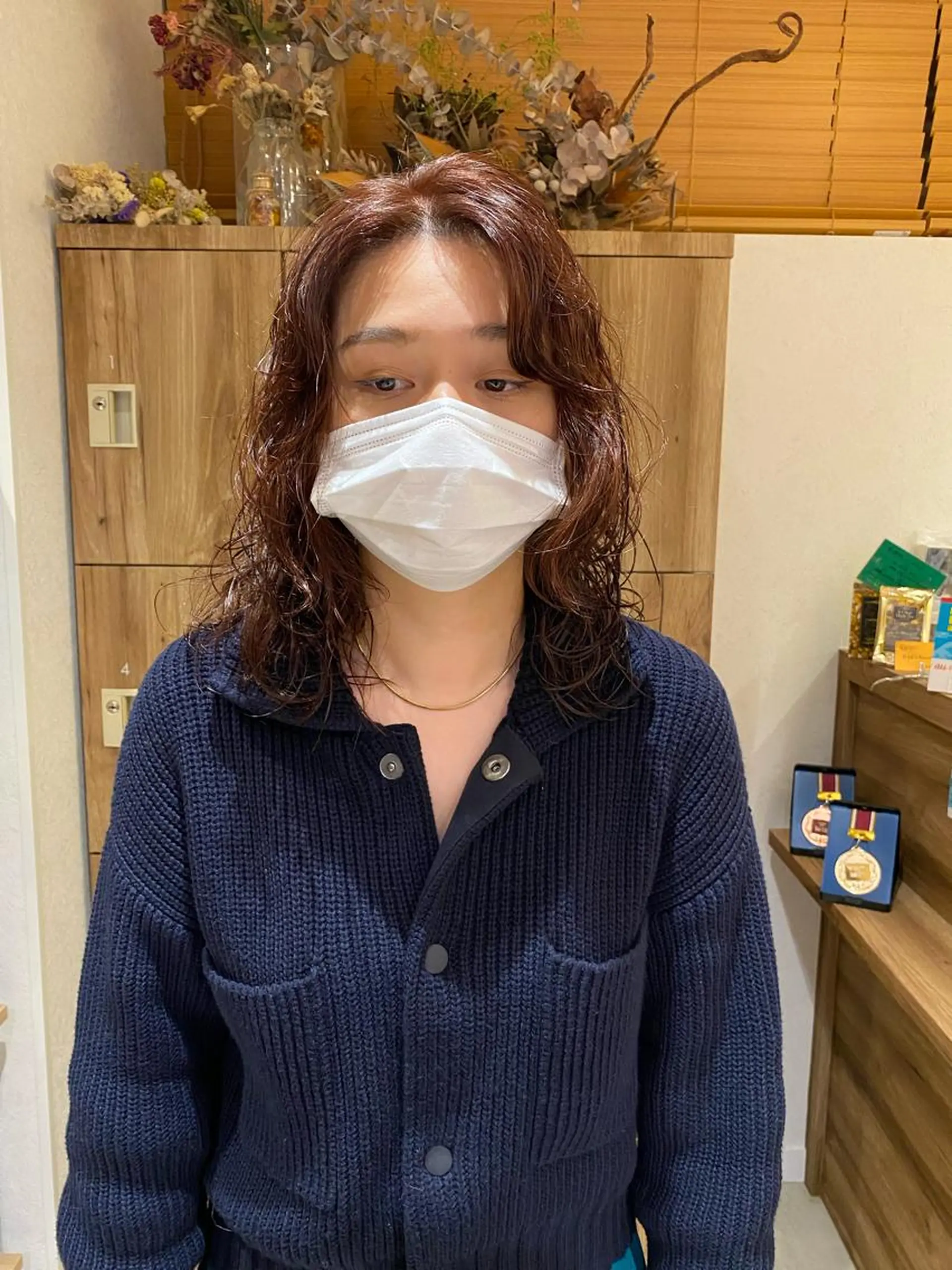 ミディアム カラー パーマ ミディアムパーマ ブラウンカラー オレンジ オレンジブラウン レイヤーカット ヘアカラー パーマ パーマ指名No1 /namiのヘアスタイル