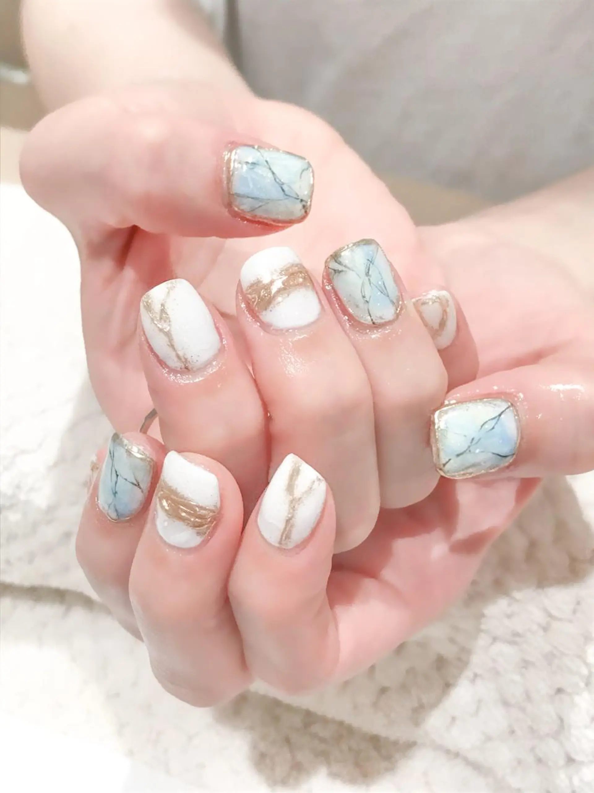 ネイル ジェルネイル ゴージャス 水色 大理石ネイル(マーブル) ニュアンスネイル Nyanco Nailのネイルデザイン