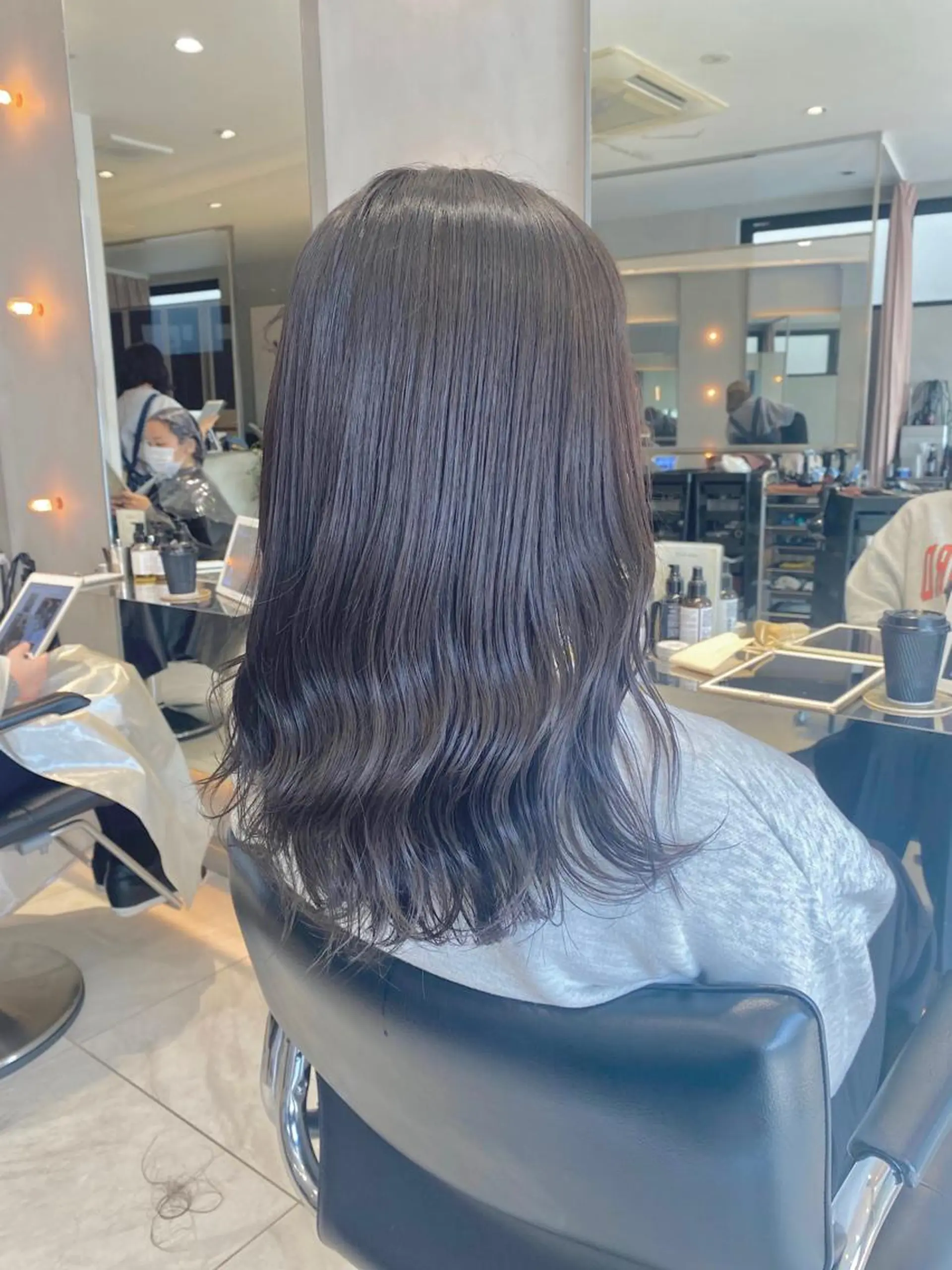 ロング カラー ヘアアレンジ 赤み消しグレージュ 🫒ｒｅｏｎのヘアスタイル