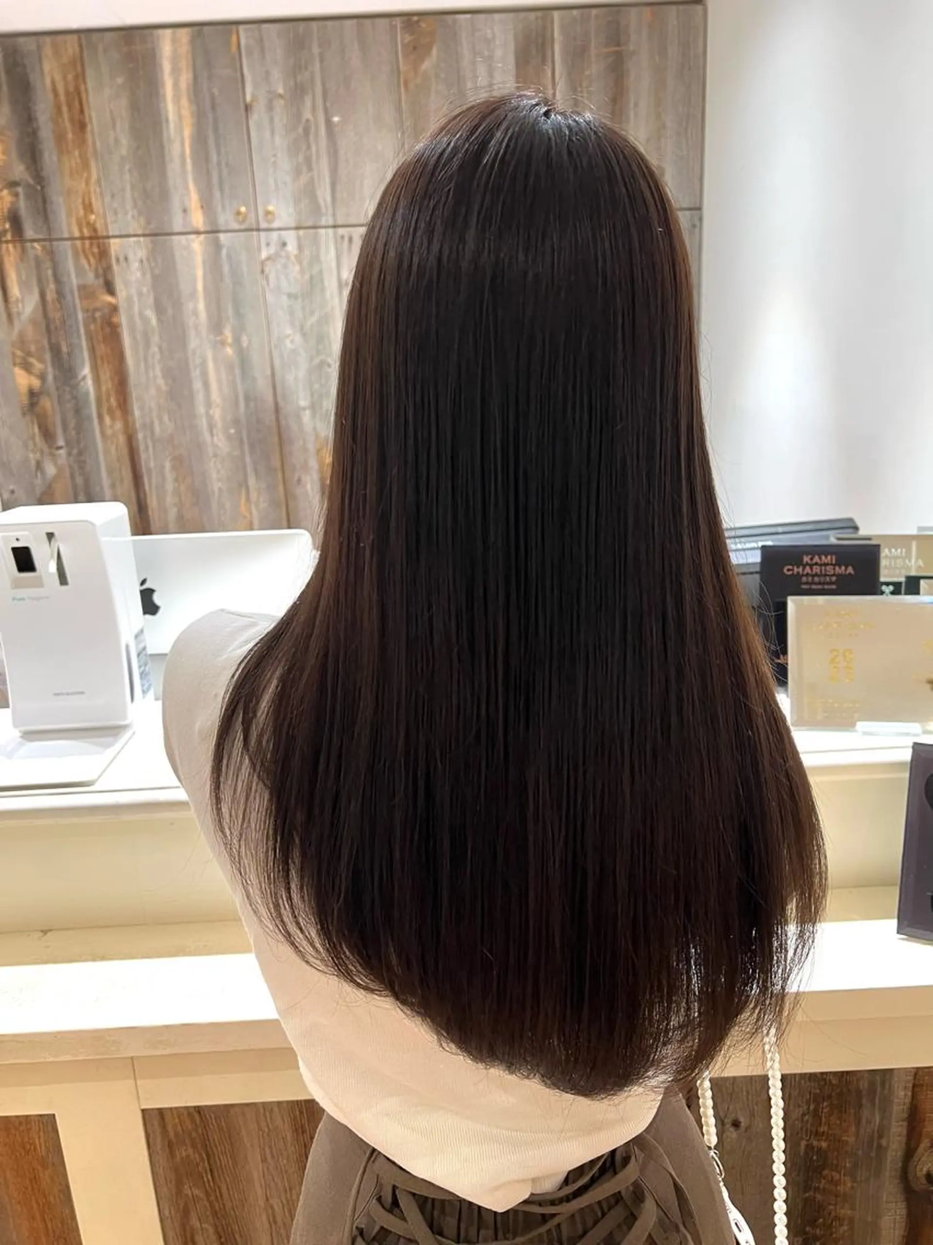 ロング L'EANE THE TOKYO所属・カット無料｜ 青山 ｜髪質改善のヘアスタイル