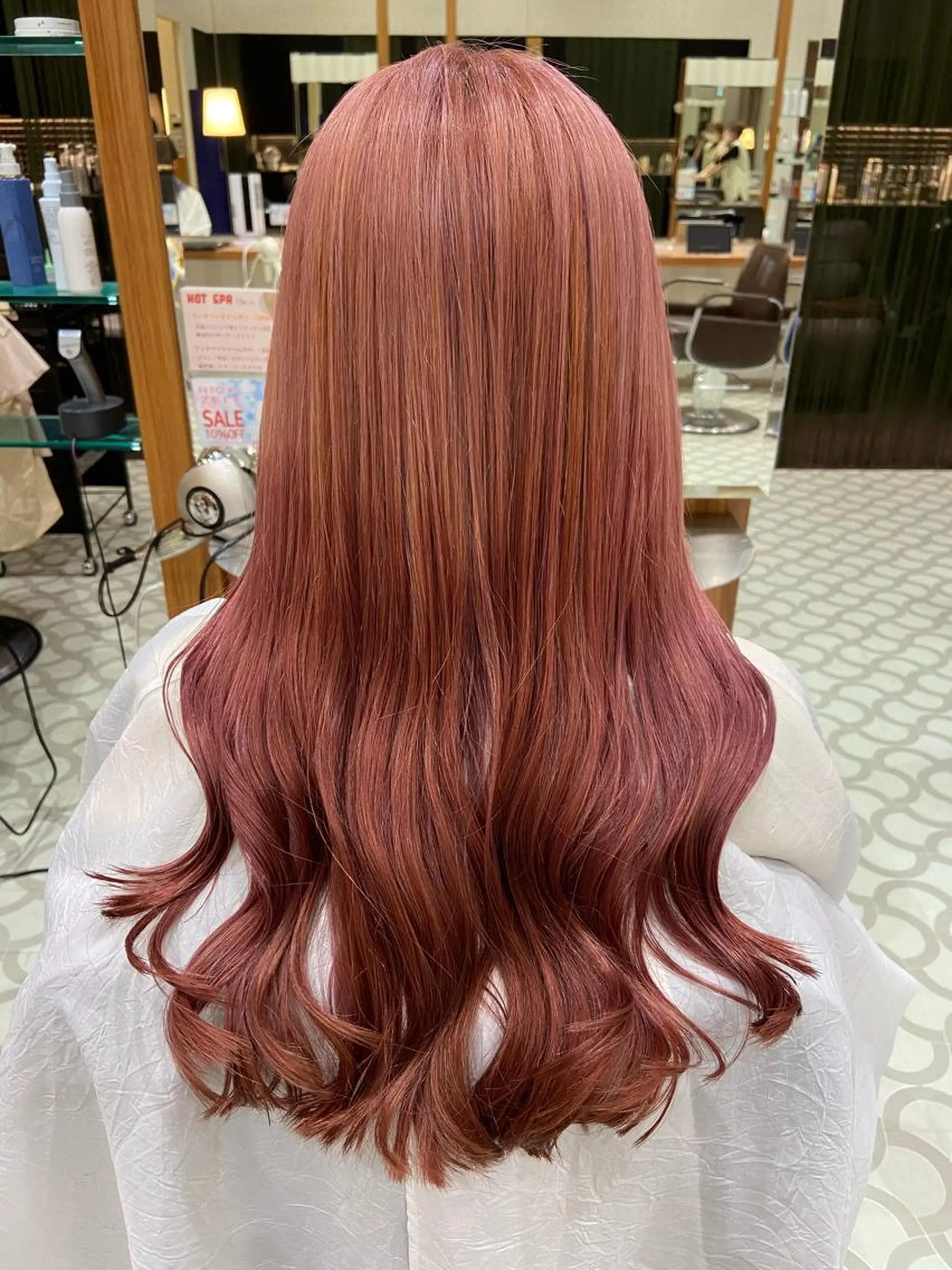 ロング カラー ダブルカラー ハイトーンカラー ピンクカラー 卒業式のヘアスタイル 日置美容室所属・石井 佑飛のヘアスタイル