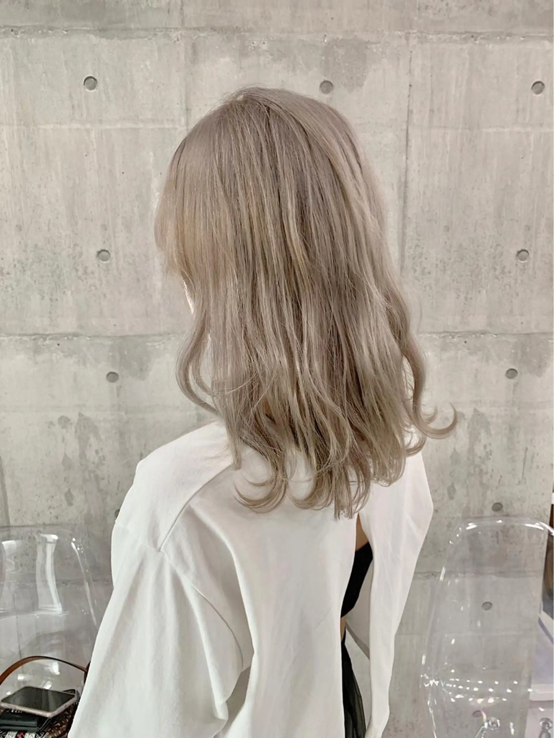 セミロング カラー ヘアアレンジ アッシュ アッシュグレー アッシュグレージュ バレイヤージュ ミストバング ヘアカラー トリートメント ヘアセット 柔らかカラー/ レイヤーYUTO🧋のヘアスタイル