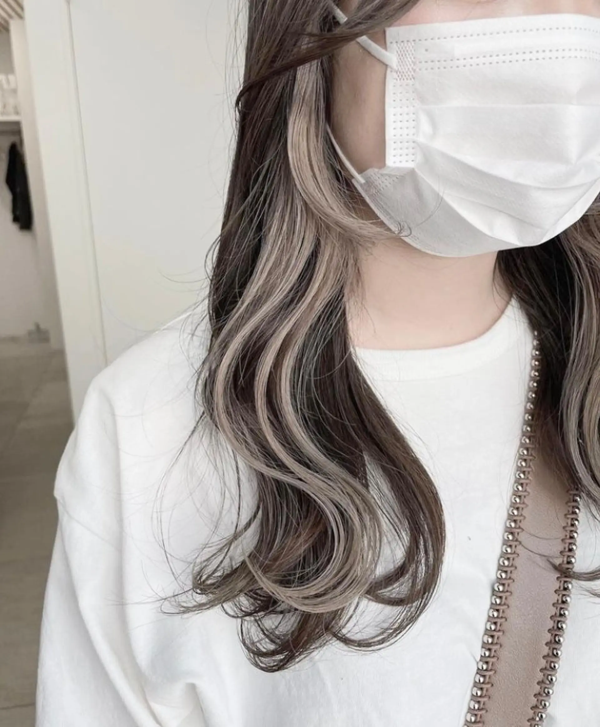 ロング カラー ベージュカラー ブリーチ インナーカラー サキ🤍ハイトーン 🩰くびれ巻きヘアのヘアスタイル