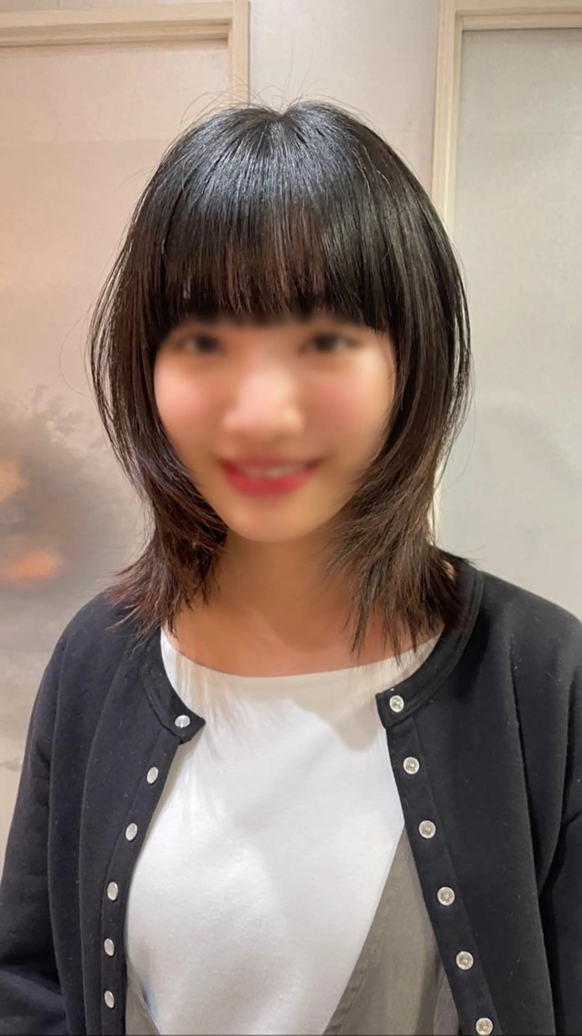 ミディアム 韓国リアルハッシュ レイヤーカットのヘアスタイル