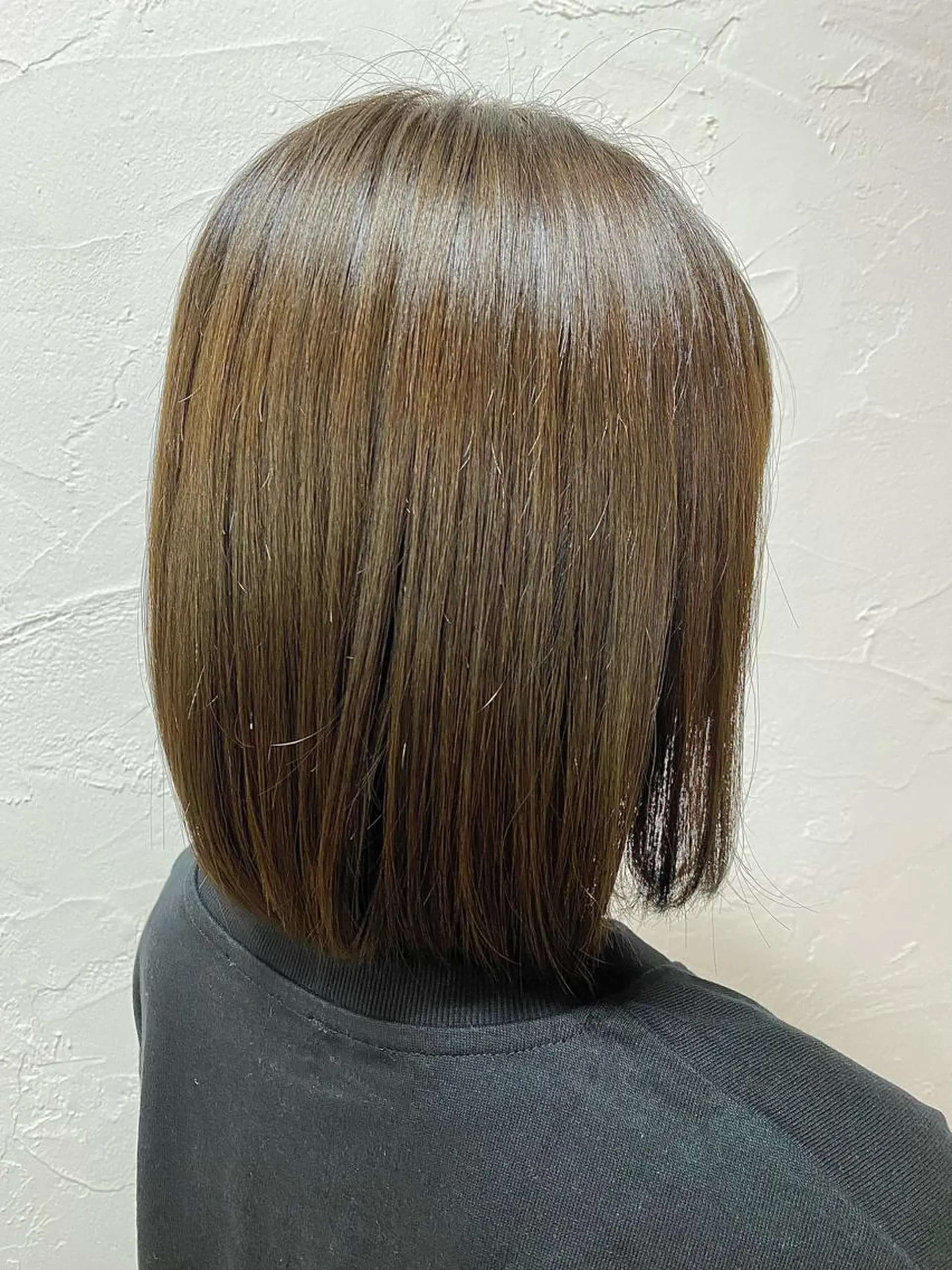 ミディアム カラー ブリーチ 透明感カラー グレージュ ブリーチなしカラー オリーブグレージュ 金山/レイヤー カット/Hikariのヘアスタイル