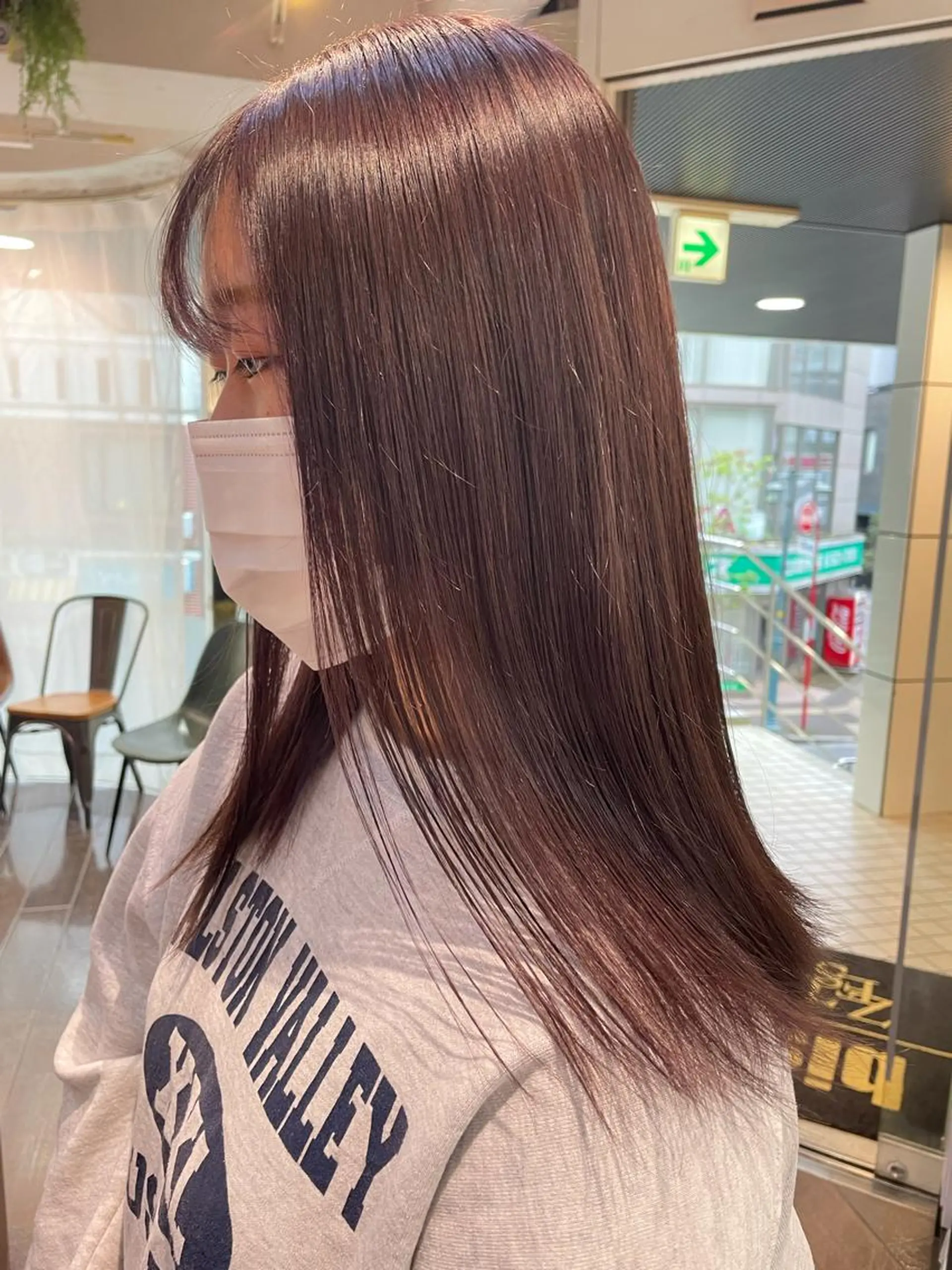 セミロング カラー ベージュカラー ブリーチ ラベンダーカラー ラベンダーベージュ ヘアカラー 韓国ヘア🦋 MIYUのヘアスタイル