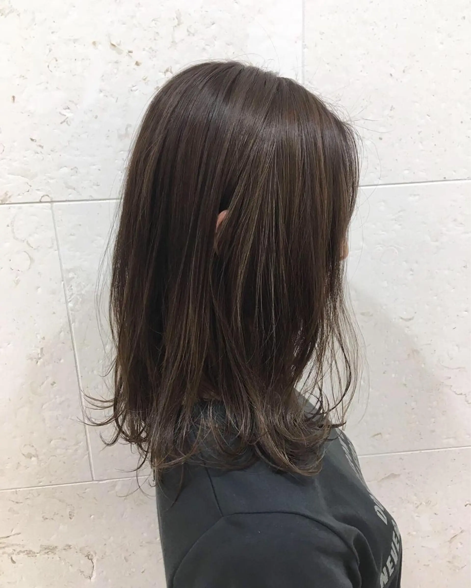 セミロング カラー アディクシーカラー ハイライトカラー ハイライト 斉藤 貴也のヘアスタイル