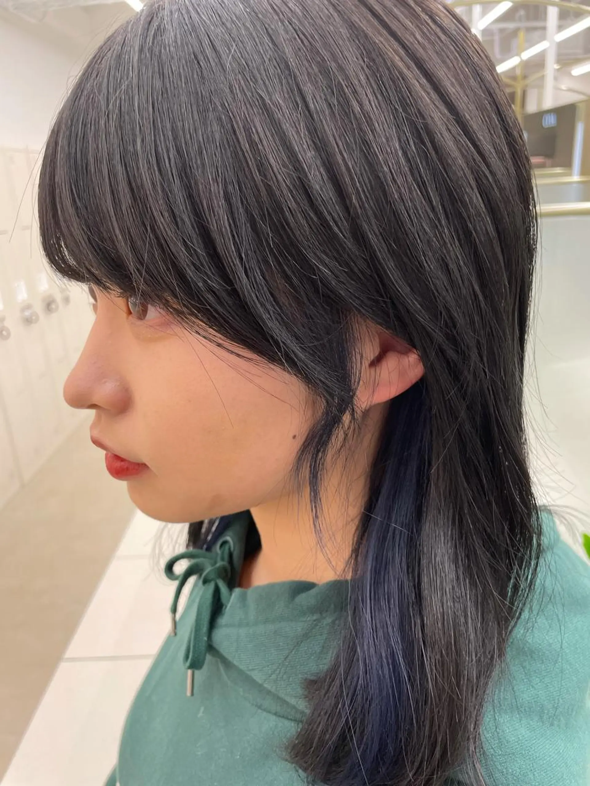 ミディアム カラー ブルーカラー ブルーグレー ブルーグレージュ グレージュ インナーカラー COA GINZA 空也/前髪/顔まわりのヘアスタイル