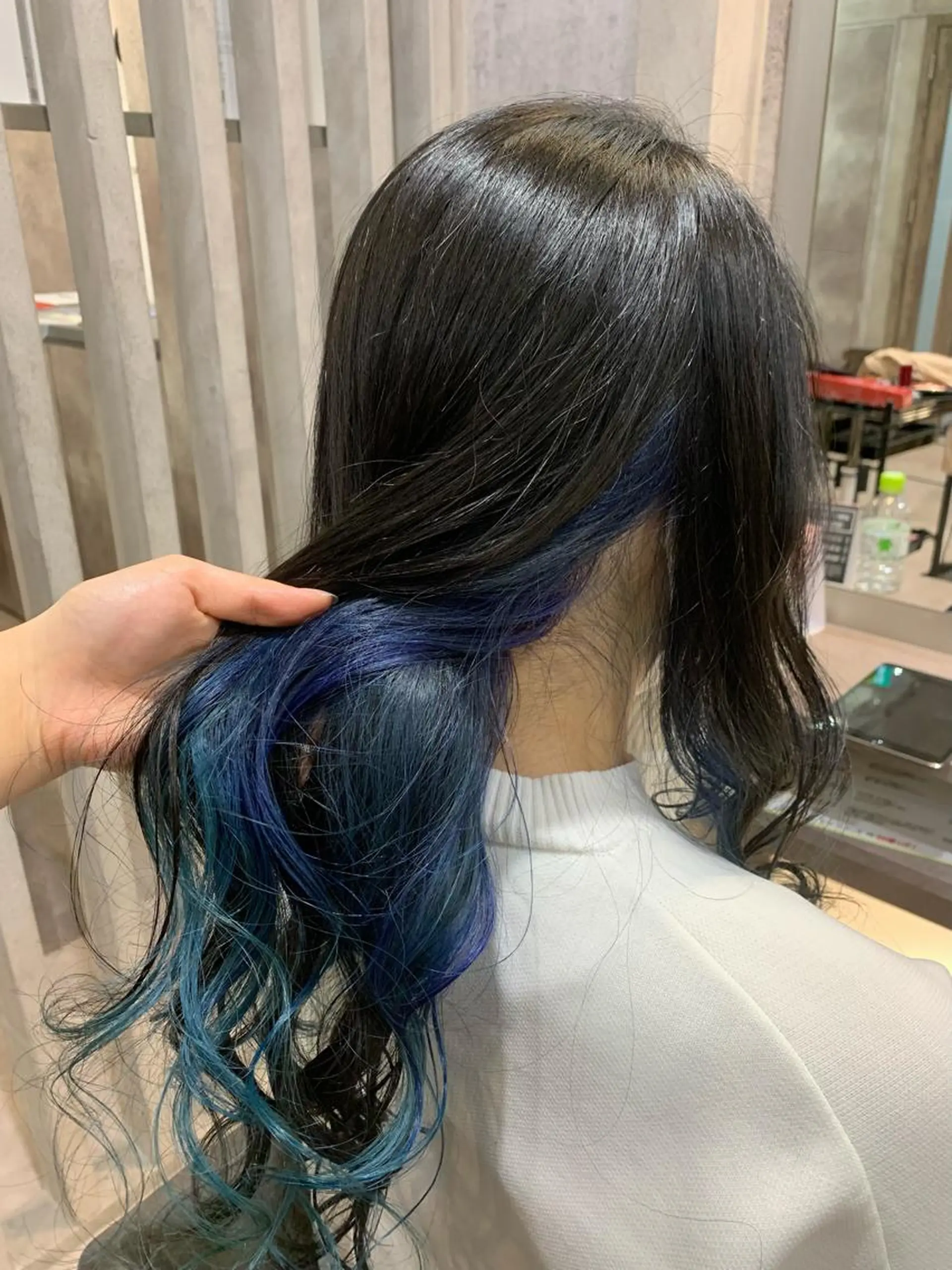 カラー ブルーカラー KISS SWAN所属・B E C H I C O〔べち子〕のヘアスタイル