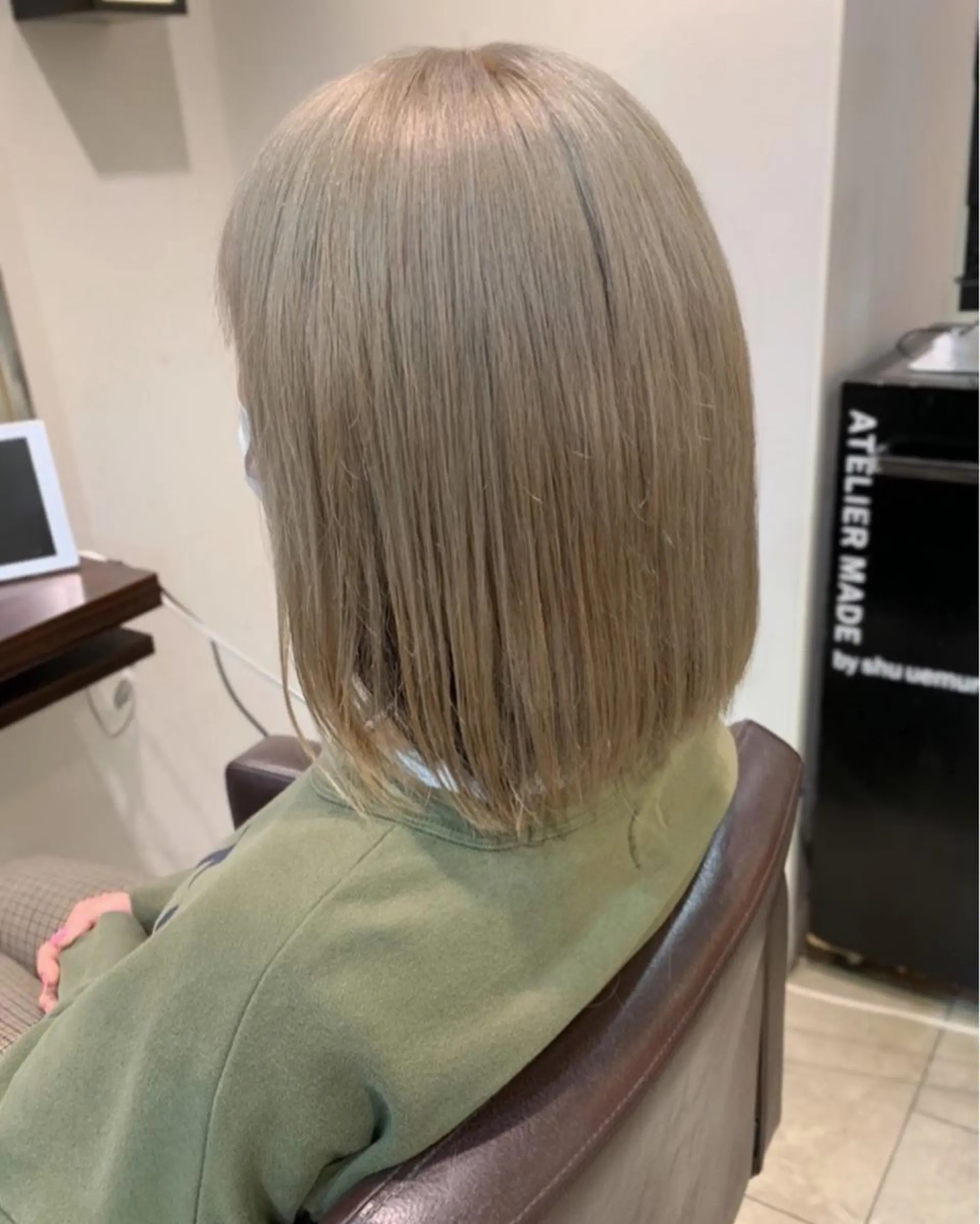 ミディアム カラー ブリーチ ブロンド 髪質改善、パーマ 山崎純生のヘアスタイル