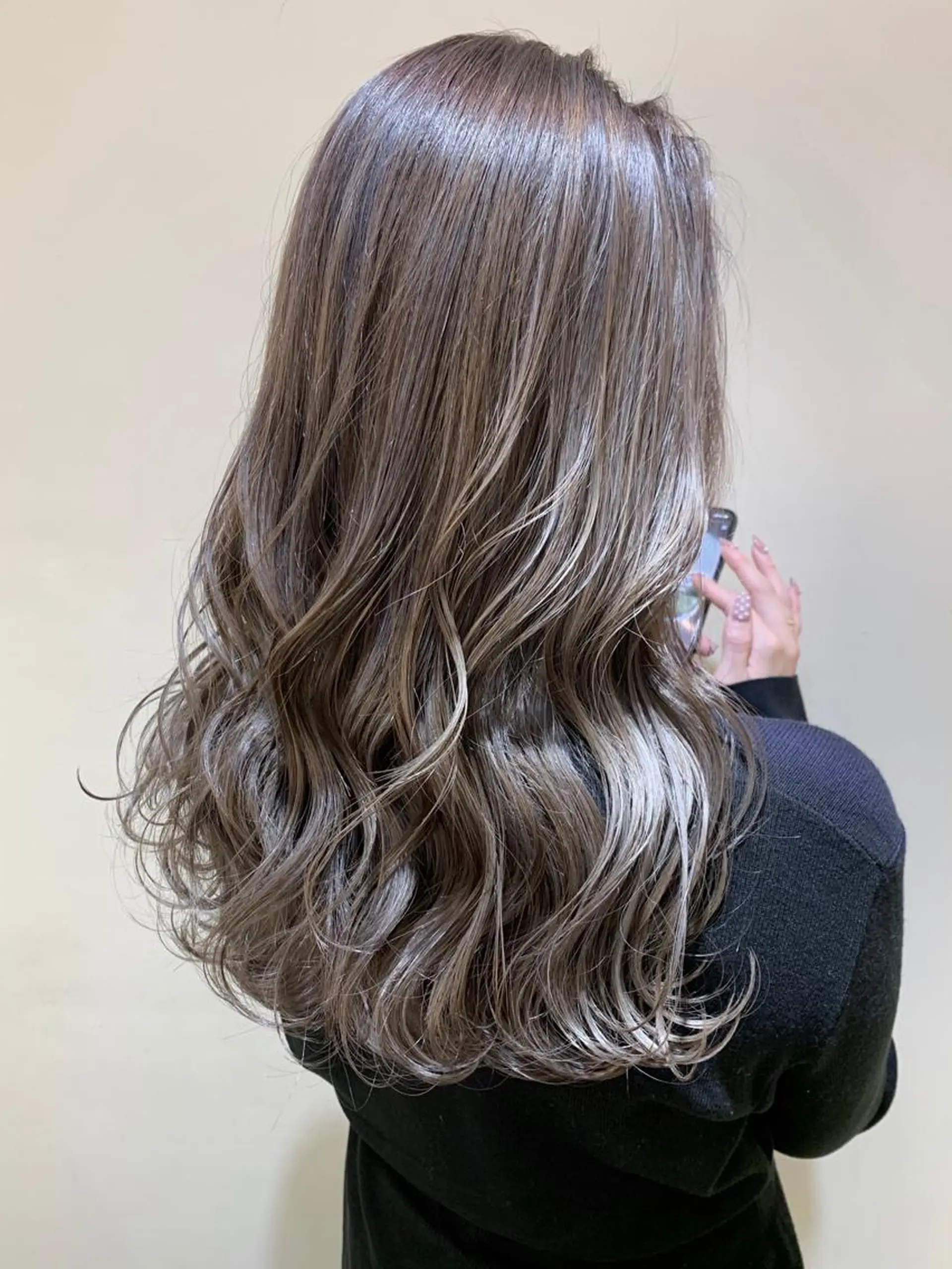 セミロング カラー ベージュカラー ハイライトカラー ハイライト ヘアカラー トリートメント Remore所属・中塚 義人のヘアスタイル