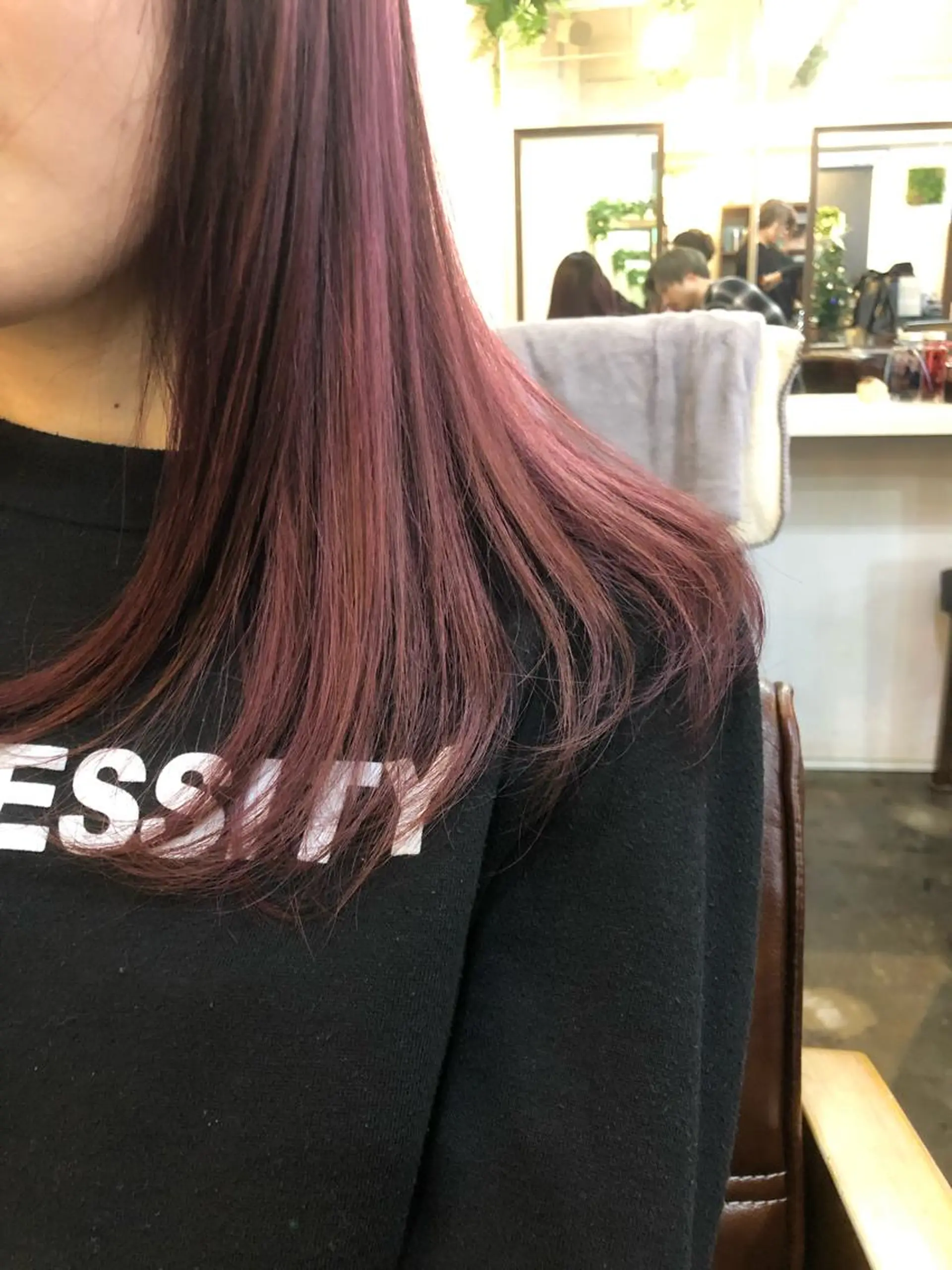 ロング カラー ブリーチ グラデーションカラー ピンクカラー 【艶髪×韓国風】 毛流れ職人 RYOのヘアスタイル