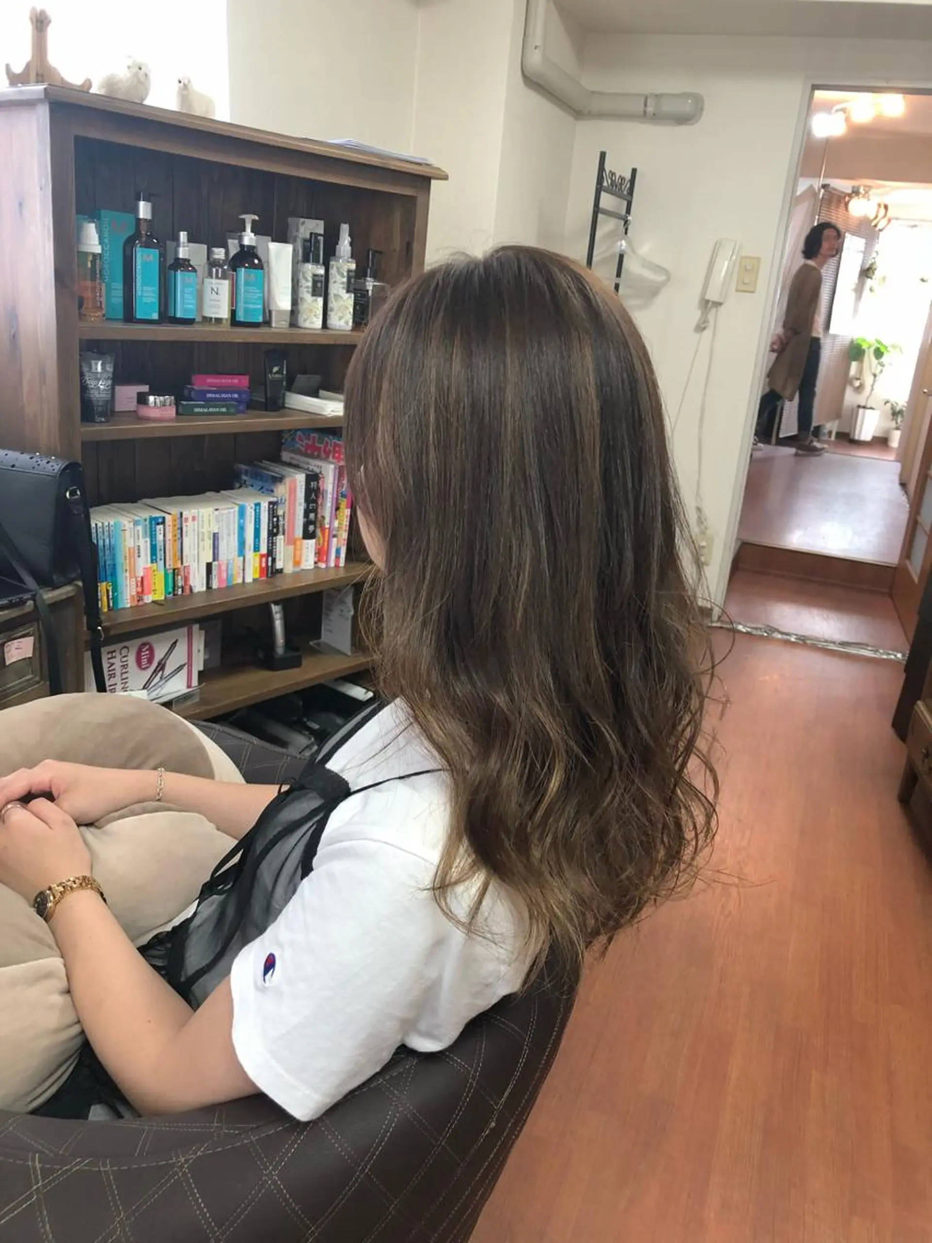 セミロング カラー ハイライトカラー ハイライト 是枝 さくらのヘアスタイル