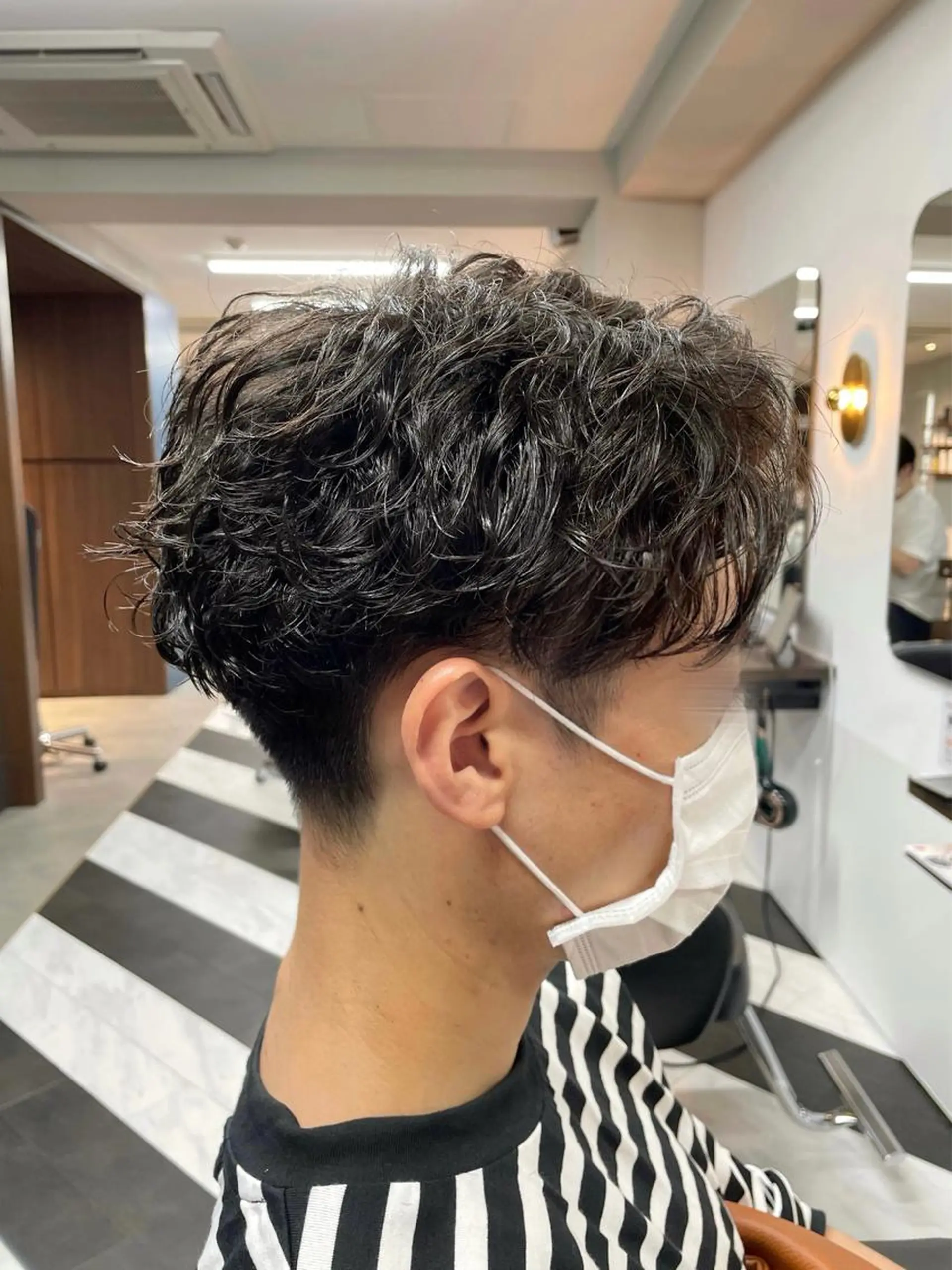 ショート パーマ メンズ 守屋 寿哉のヘアスタイル