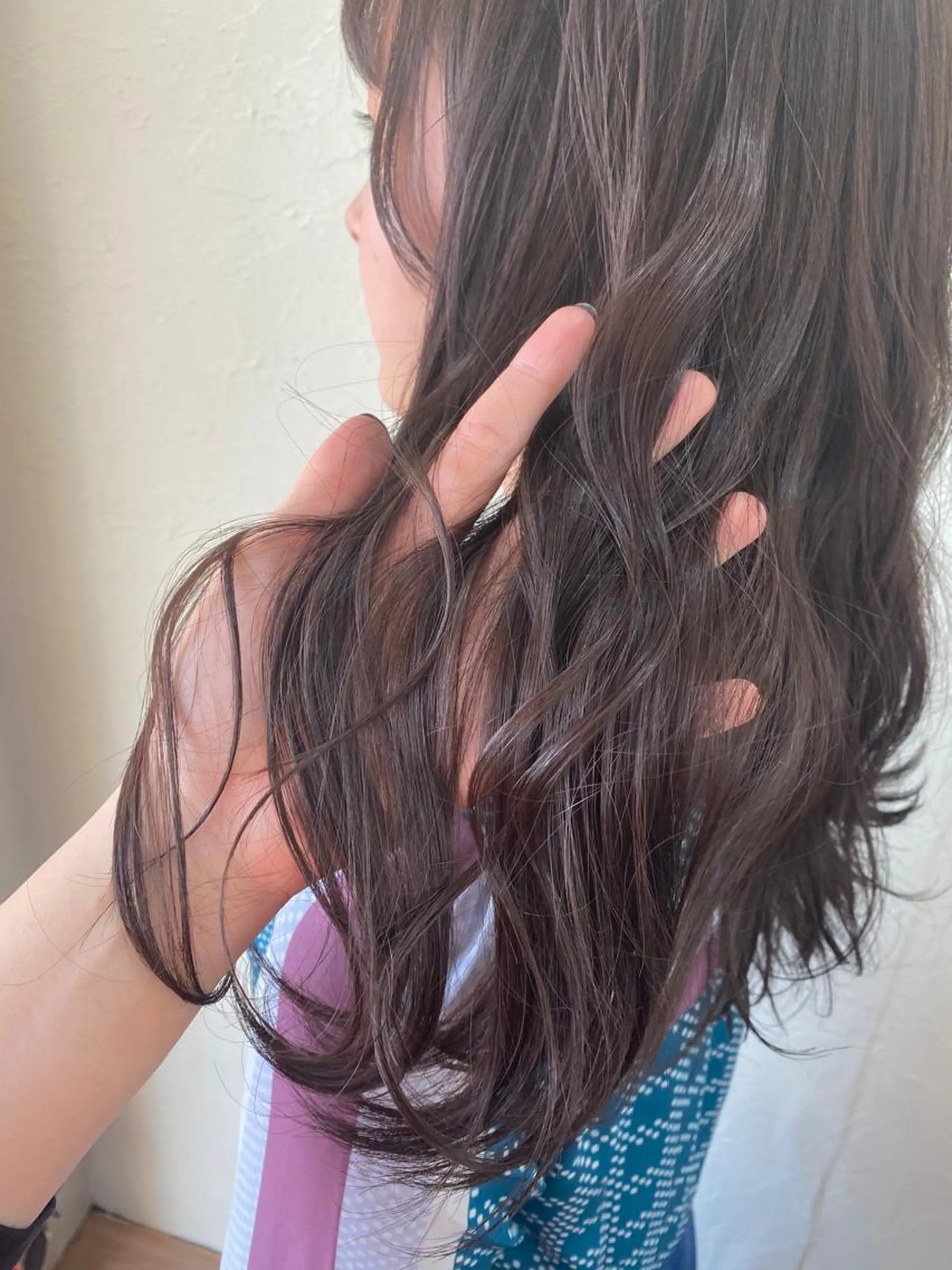 ロング カラー ベージュカラー 学生 カット ヘアカラー トリートメント ENIF ヤマグチアツコのヘアスタイル