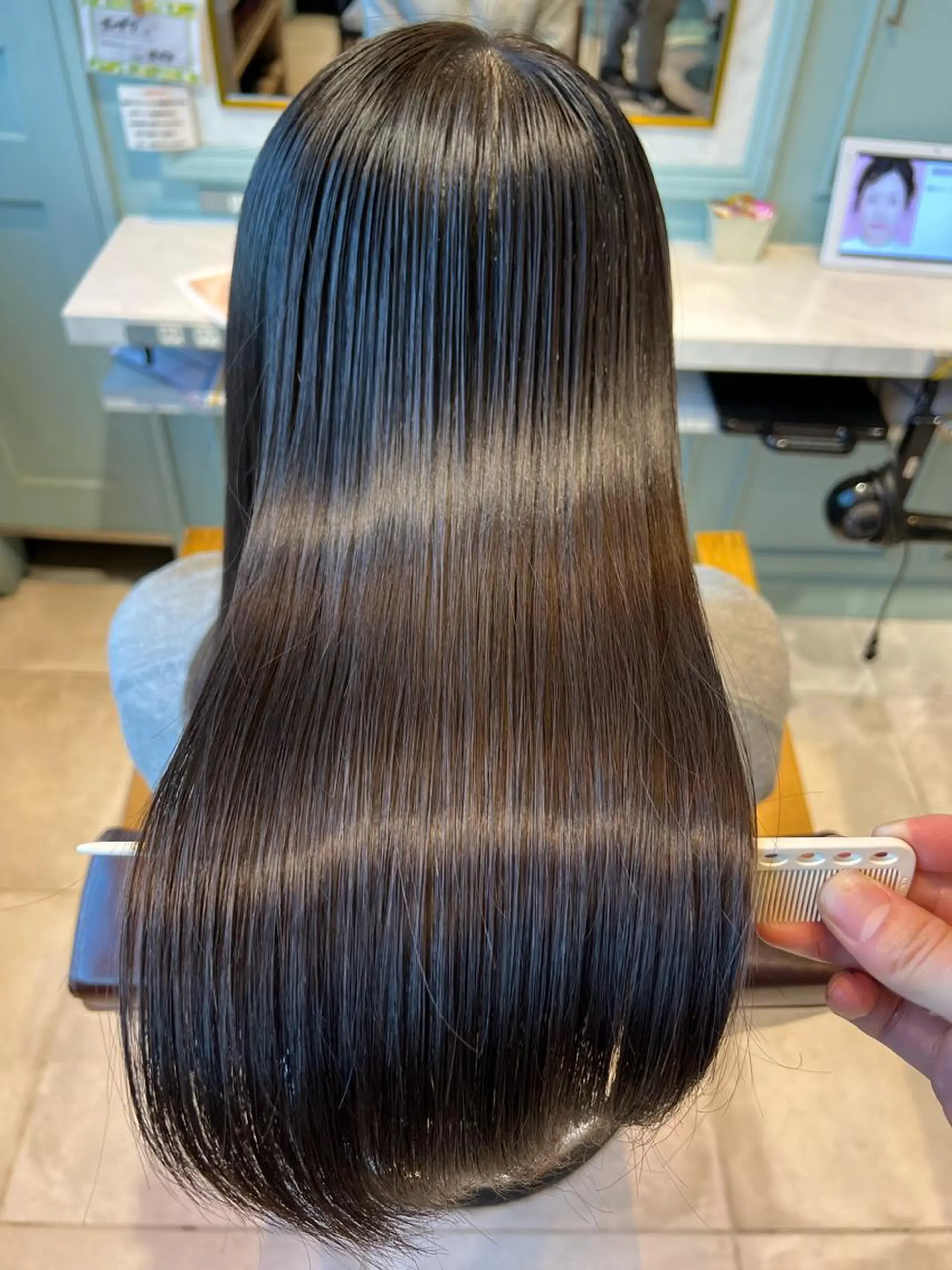 ロング 小口 晃のヘアスタイル