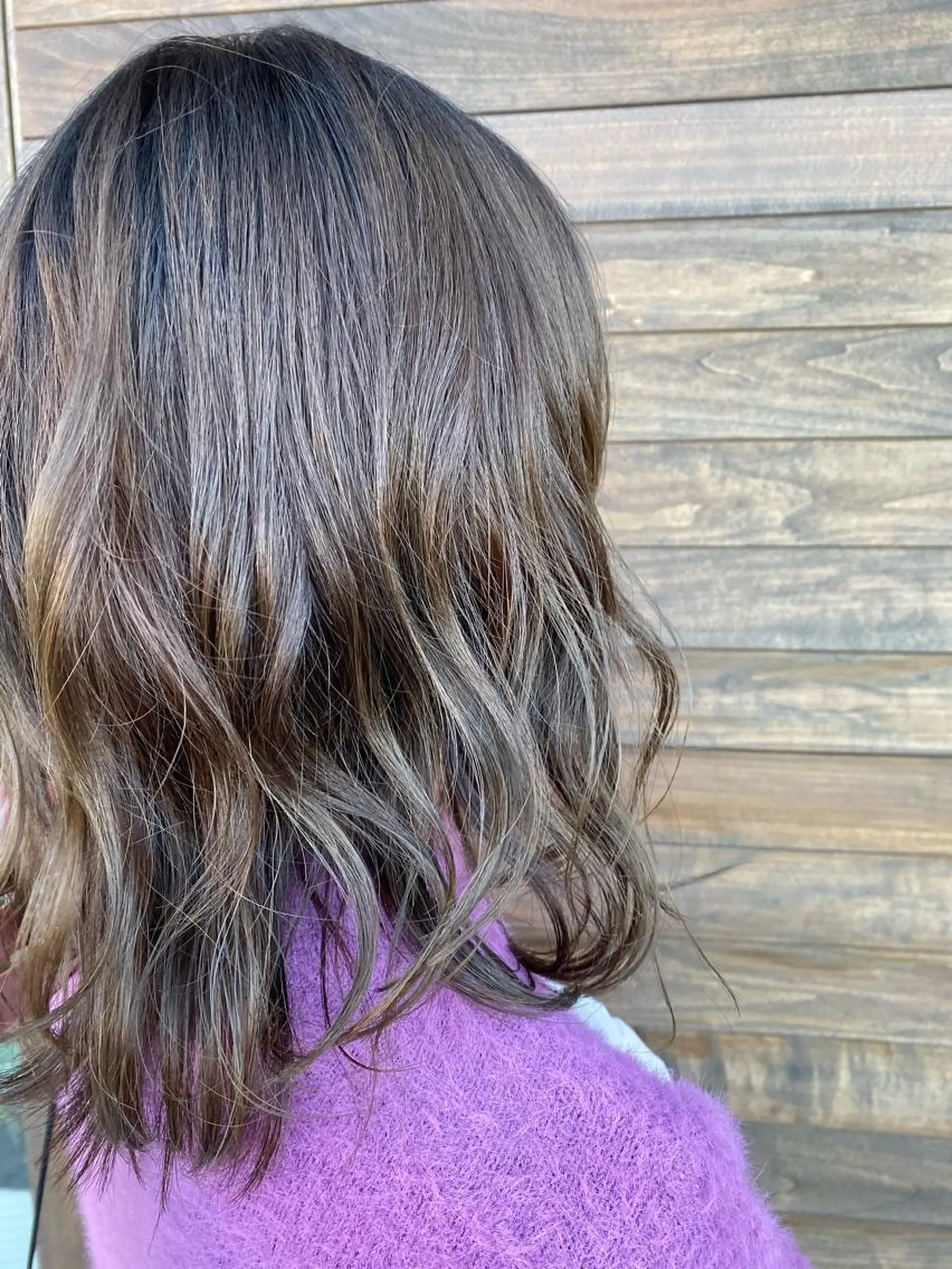 ミディアム 大内 郁のヘアスタイル