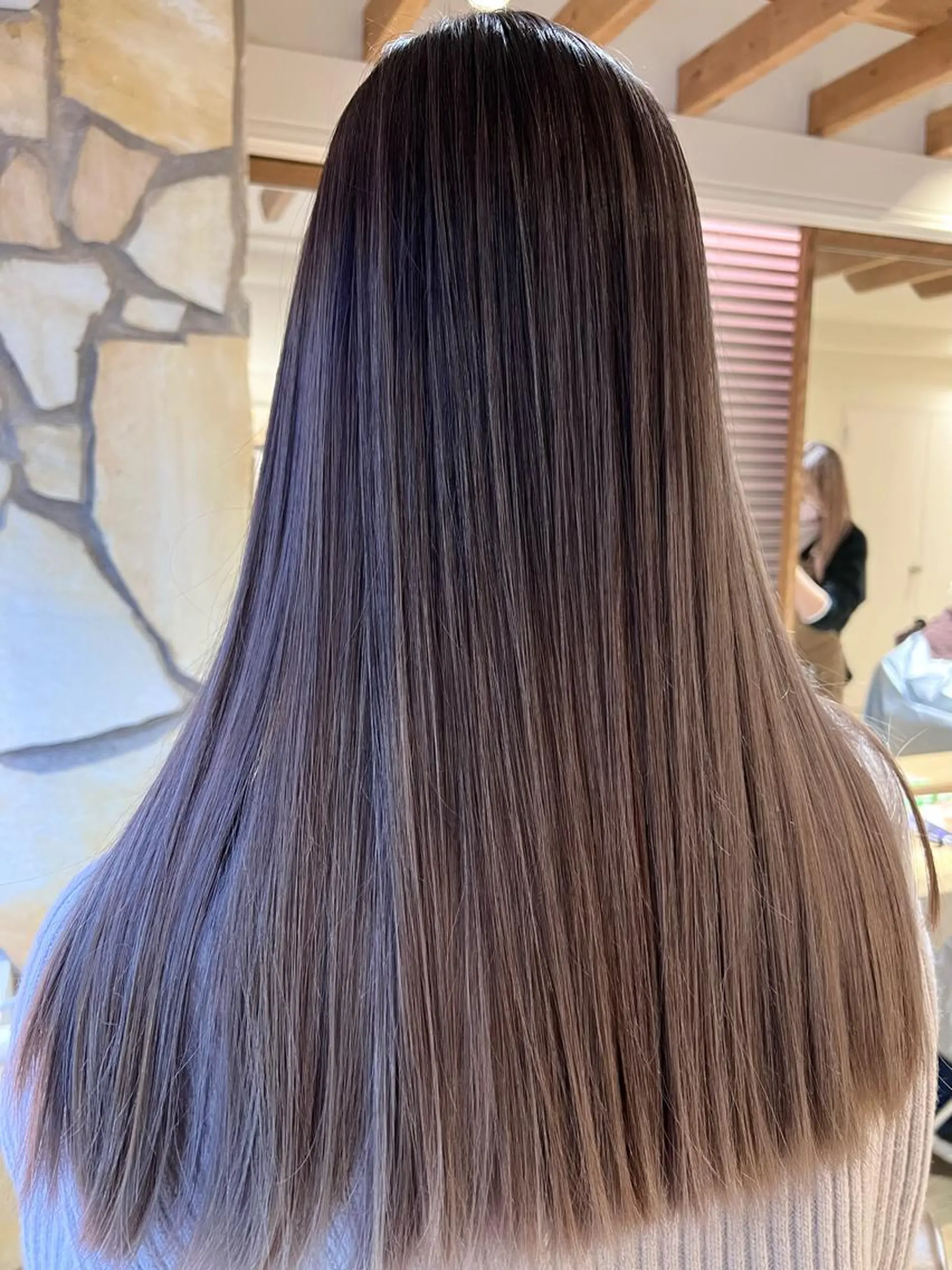 ロング レイヤーカット ヘアカラー トリートメント 渋谷ハイトーン/ デザインカラー阿部のヘアスタイル