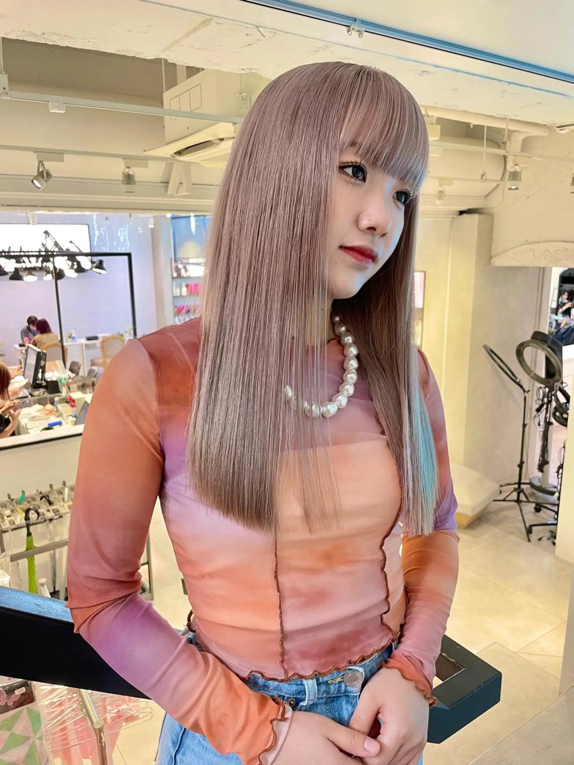 カラー ヘアカラー 🎀ボブ＋ハイトーン シュカ👶🏻のヘアスタイル