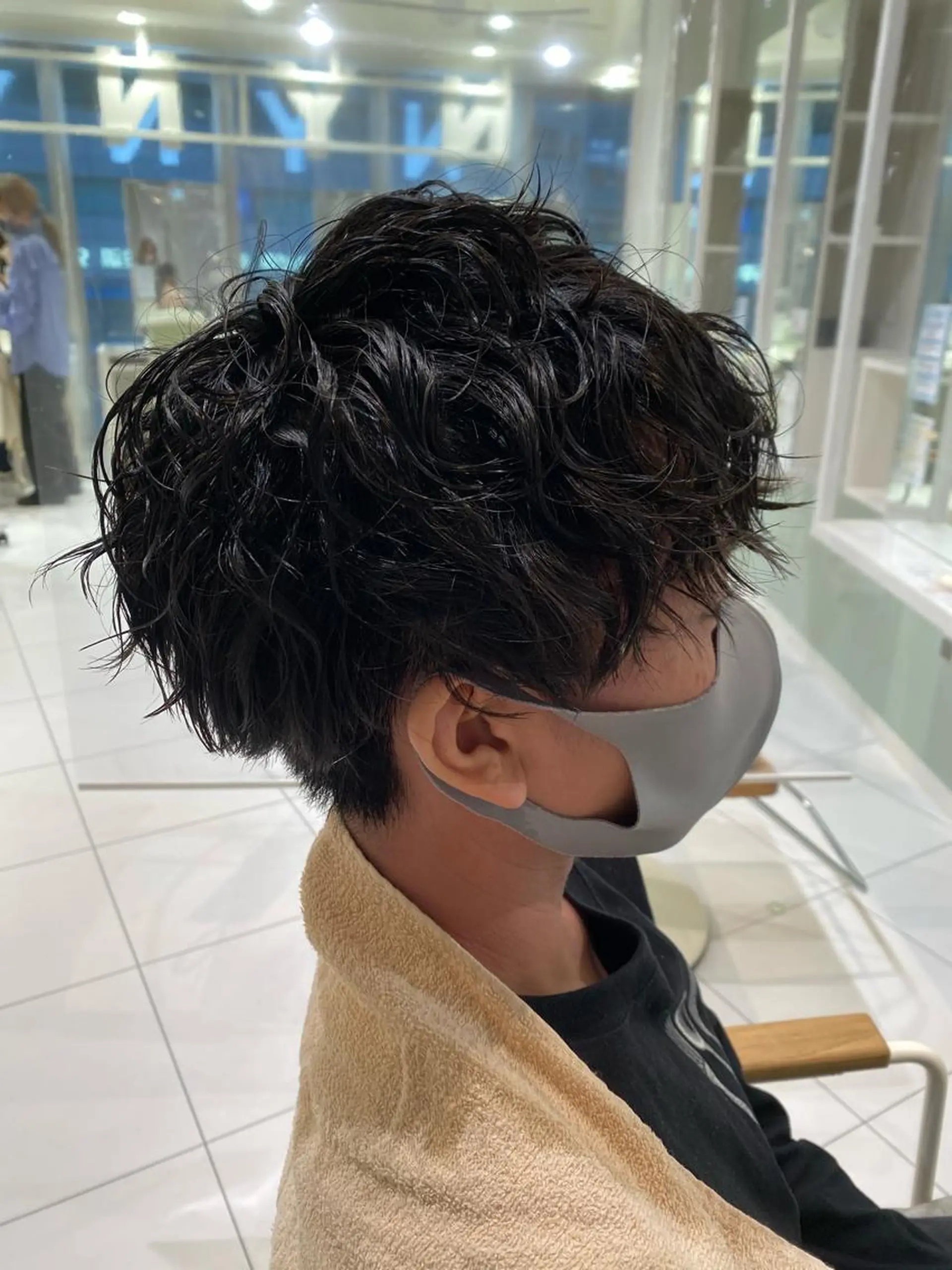 パーマ メンズ カマチョ タイスのヘアスタイル