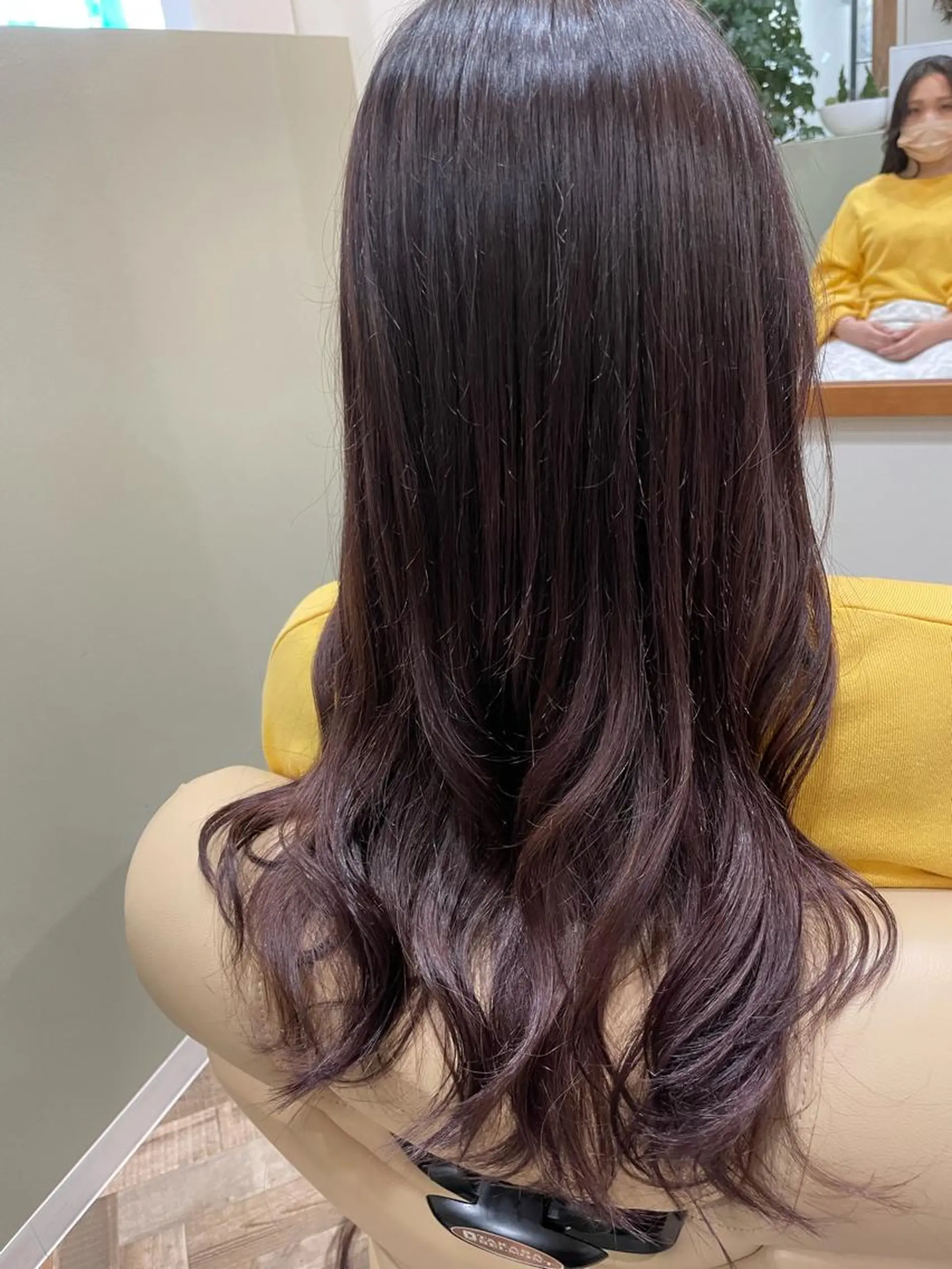 ロング カラー アッシュ パープルカラー パープルアッシュ hair studio PEACE所属・寺本 早希のヘアスタイル