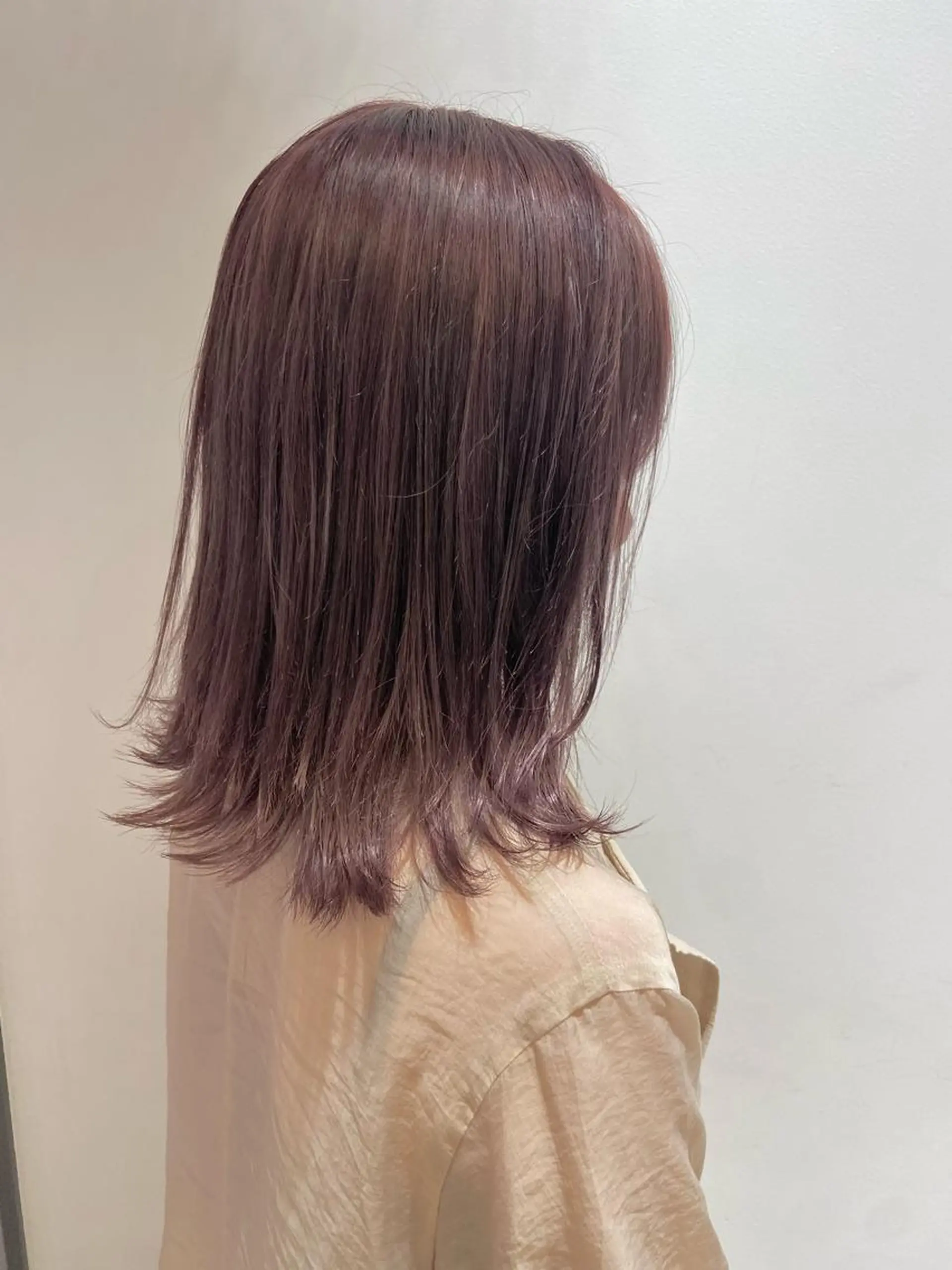 ミディアム カラー ヘアカラー トリートメント 🐺ウルフ/レイヤー 似合わせ‎🤍沙羅のヘアスタイル