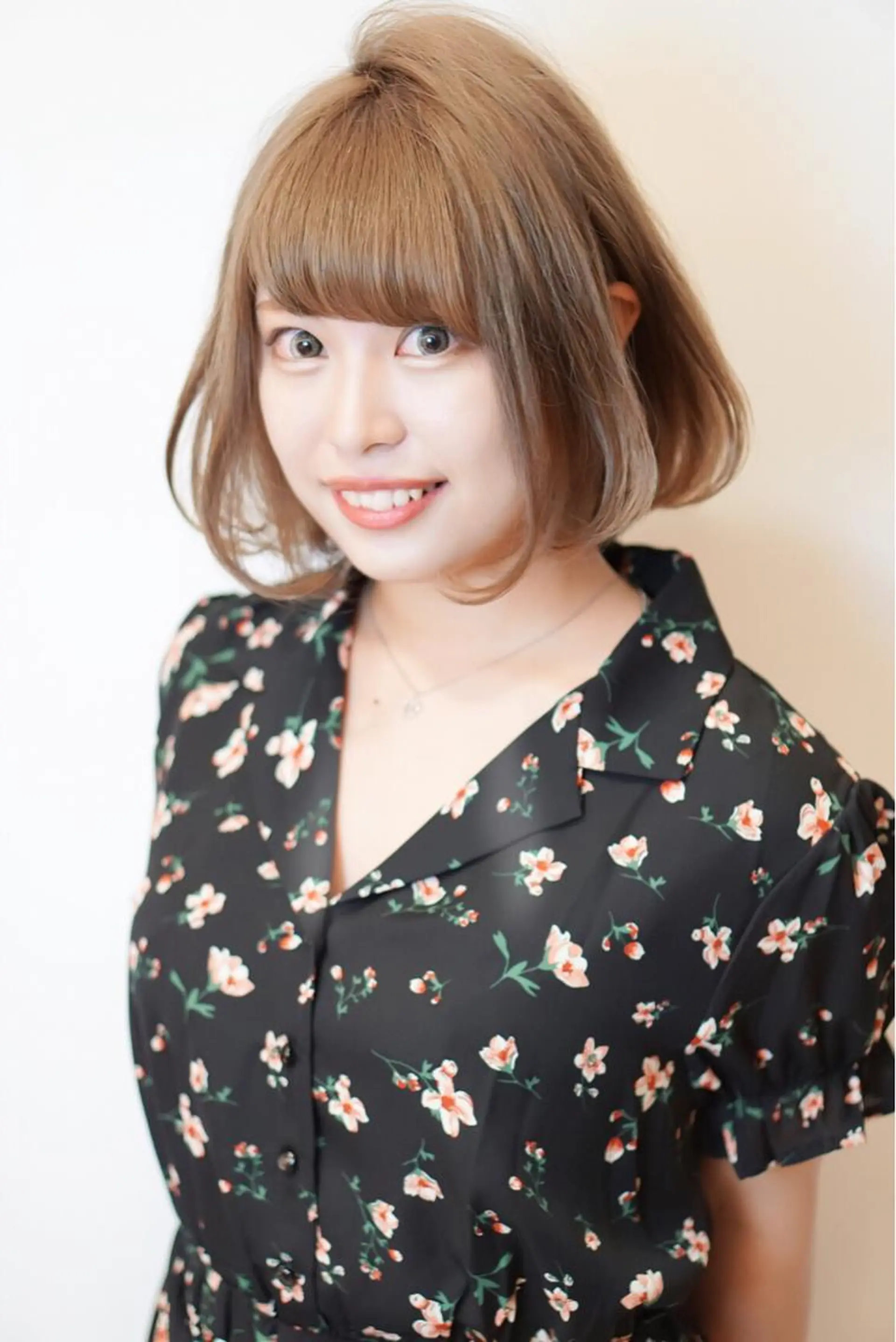 ショート カラー ボブ 小顔カット ディレクター ノナカのヘアスタイル