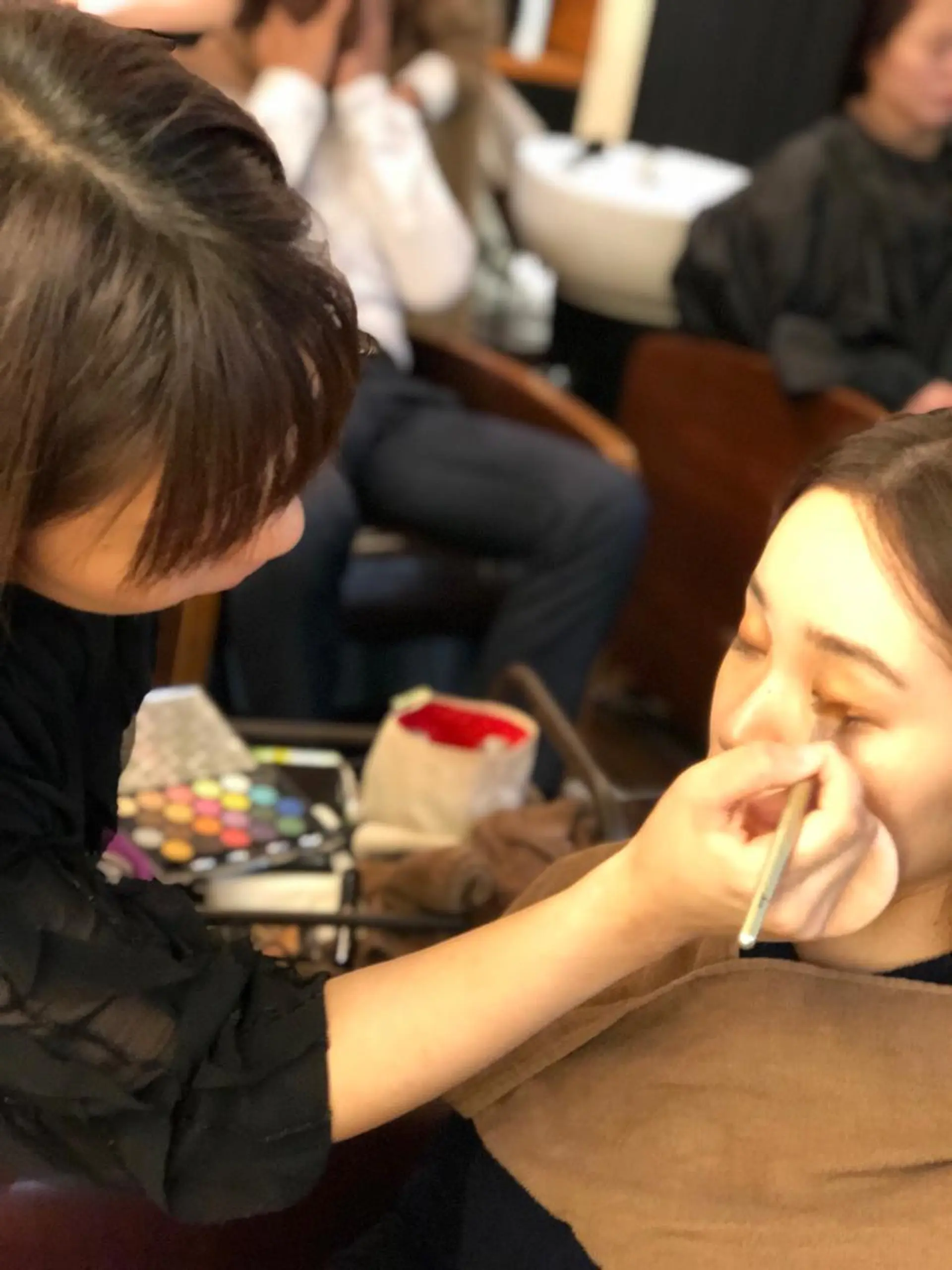 ミディアム カラー パーマ ヘアアレンジ メンズ キッズ ネイル マツエク・マツパ カット ヘアカラー トリートメント ヘッドスパ premier modelsのヘアスタイル