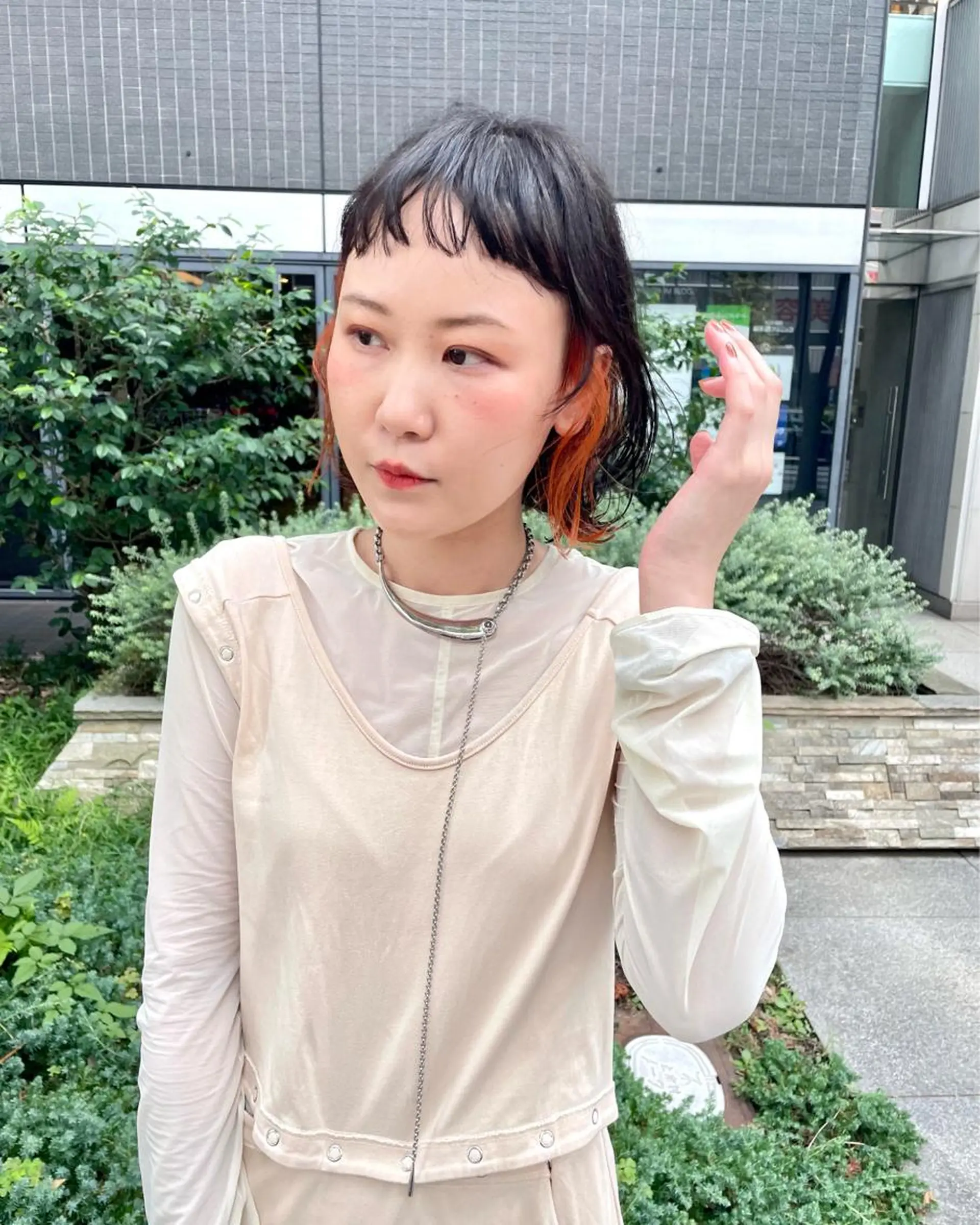 ミディアム カラー パーマ ヘアアレンジ メンズ キッズ ネイル マツエク・マツパ アイブロウ オレンジ カラーマツエク オレンジ カット ヘアカラー トリートメント tatsumi/ボブ ウルフ/レイヤーのヘアスタイル