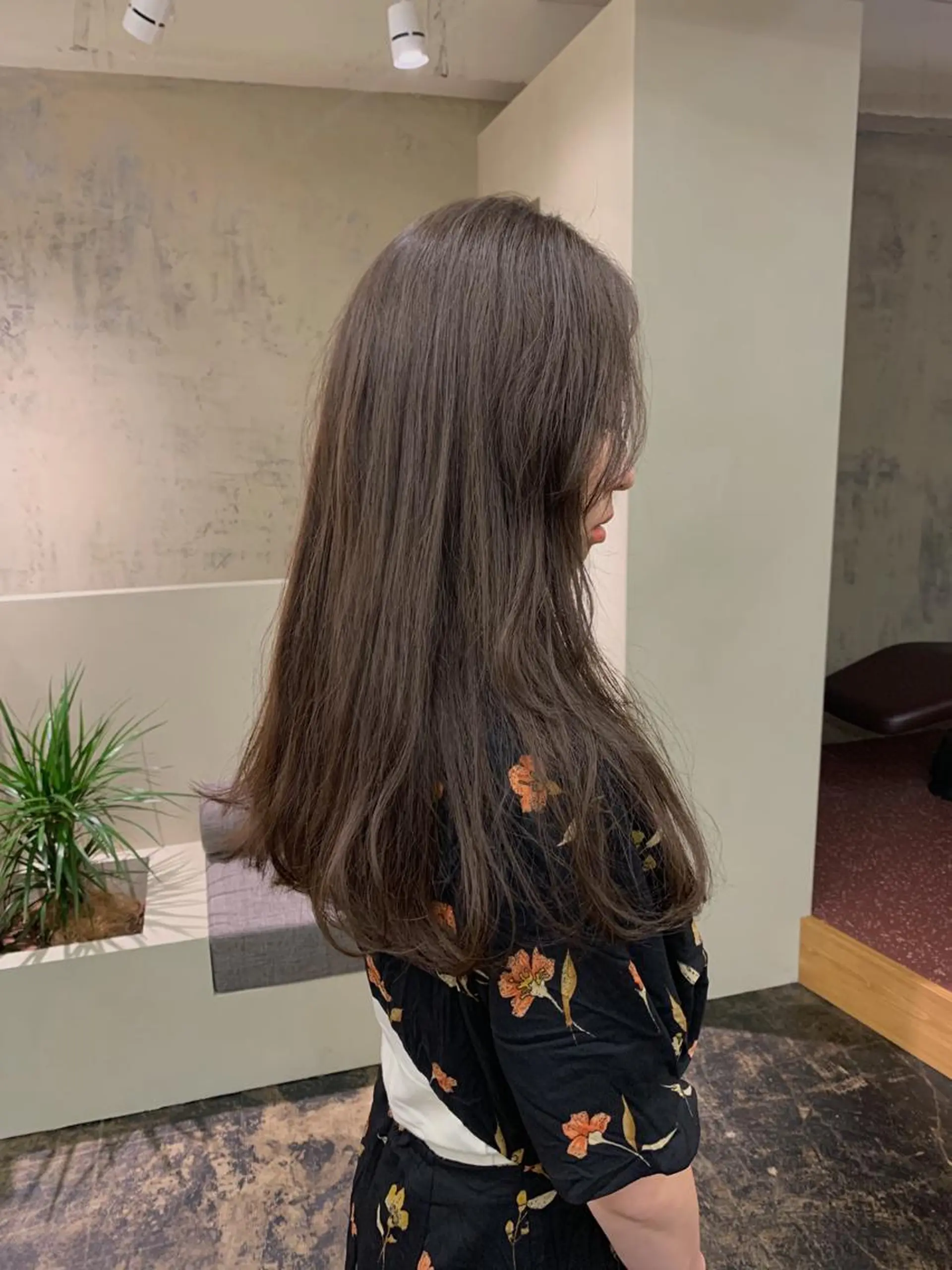 ロング カラー ベージュカラー カット ヘアカラー トリートメント yupi🐈‍⬛ レイヤー/パーマのヘアスタイル