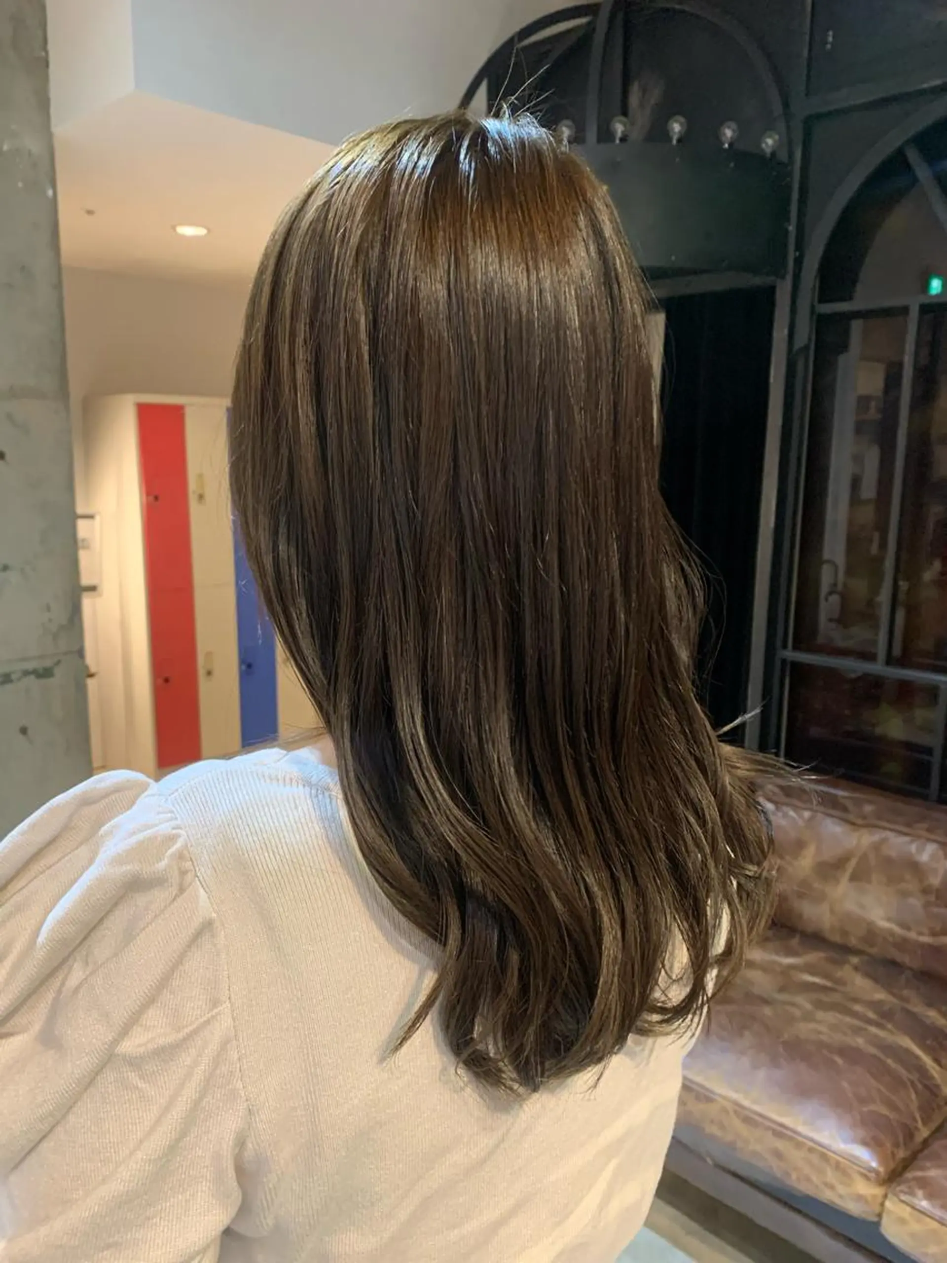 セミロング カラー マスダ ミウのヘアスタイル