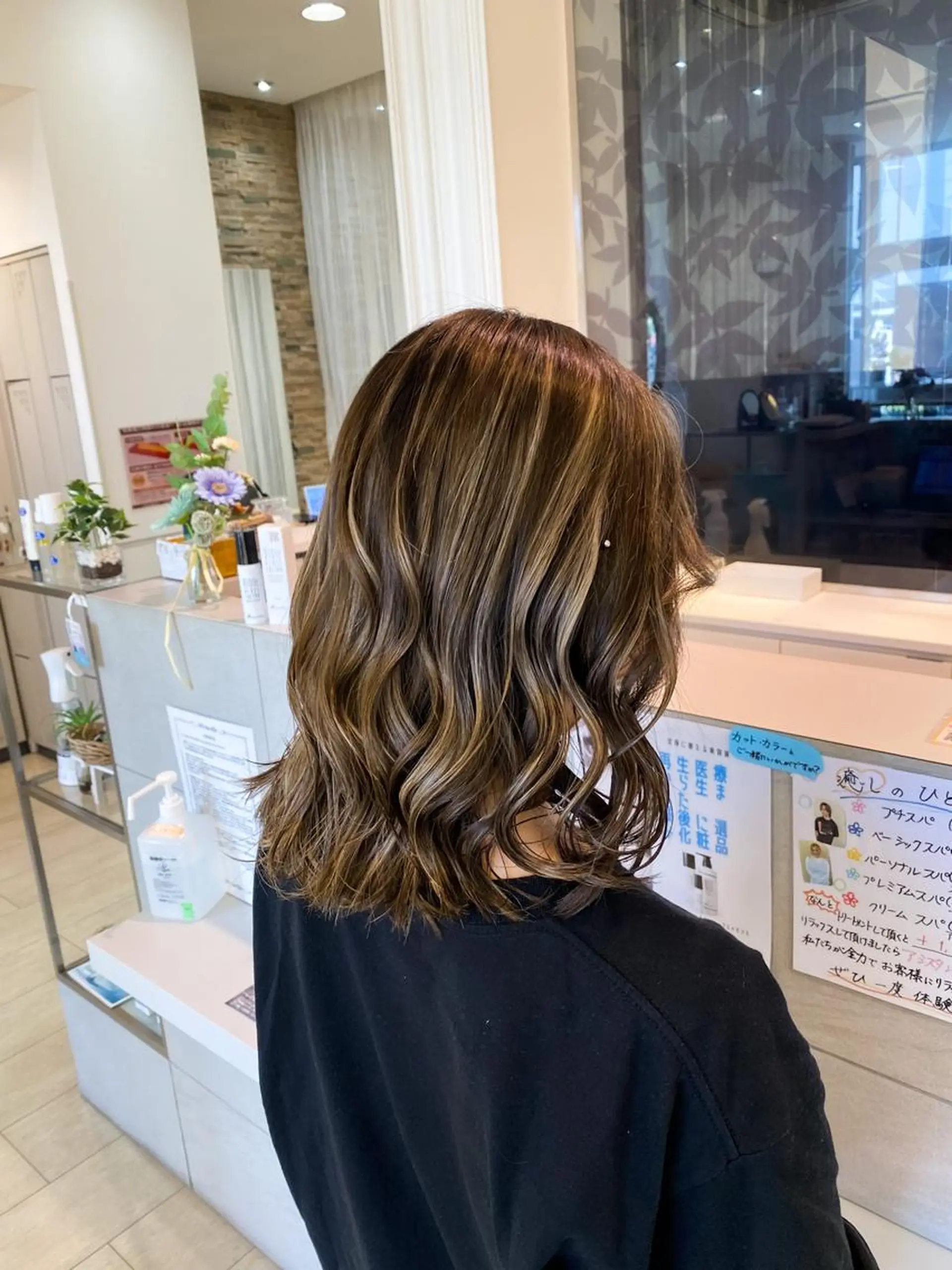 ロング カラー ハイライトカラー ハイライト ヘアカラー 頓所 大昂のヘアスタイル