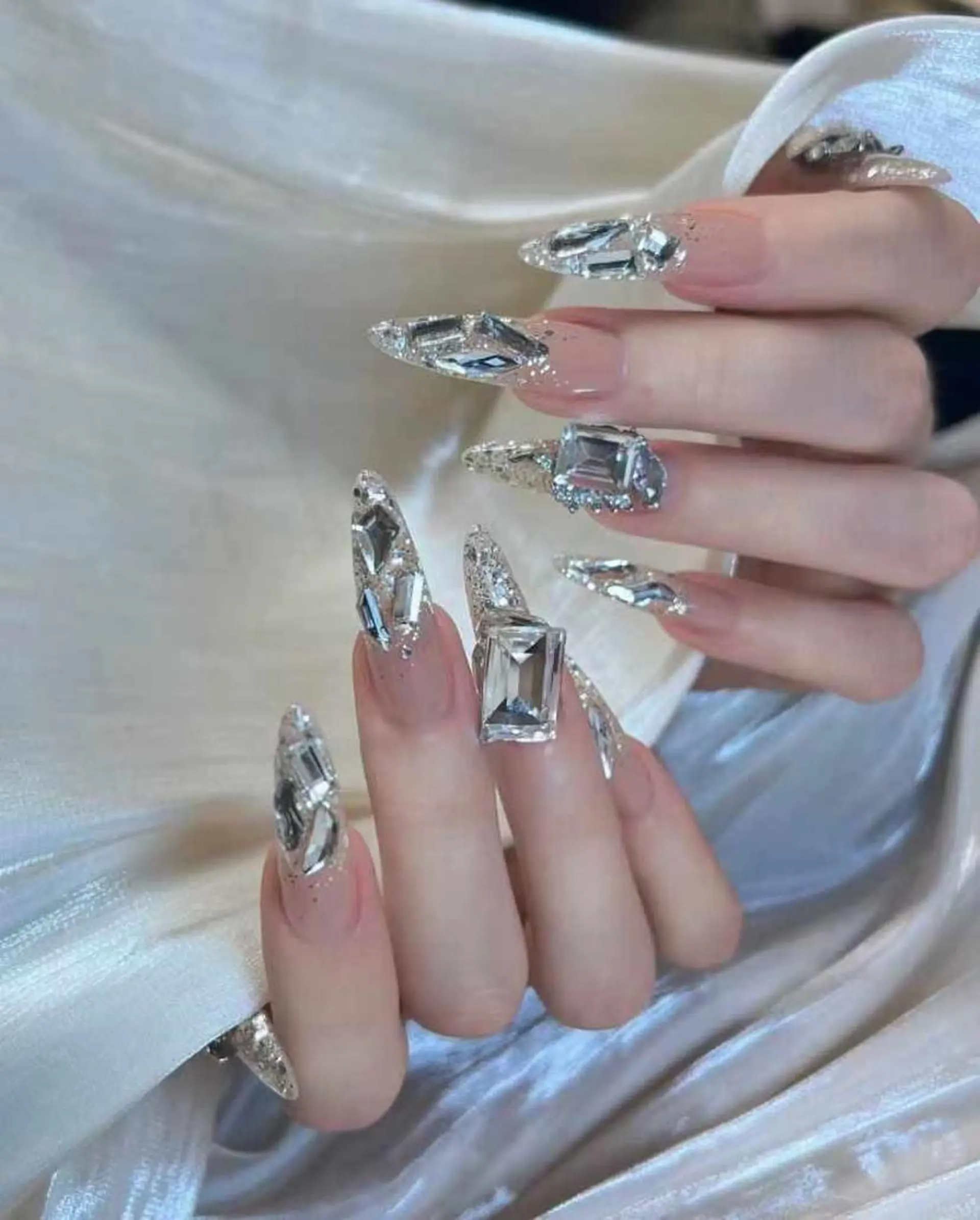 ネイル VIVIAN エイのネイルデザイン