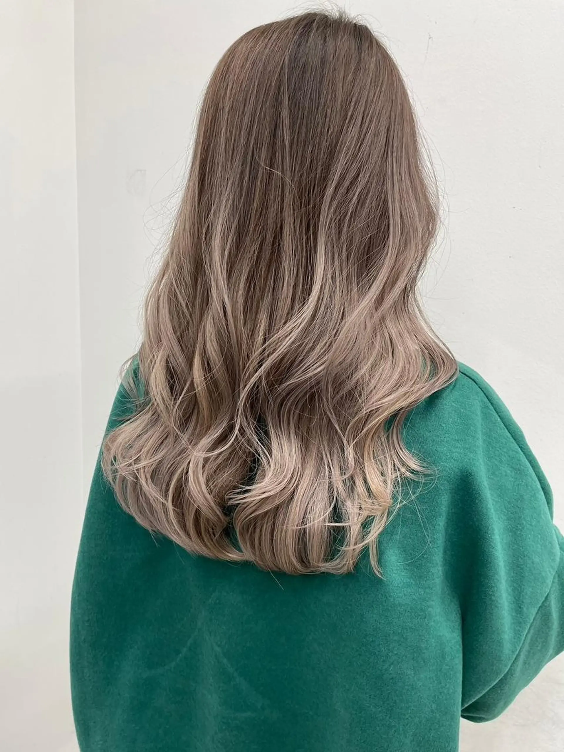 セミロング カラー ヘアカラー 【公式】amble luxe池袋東口🩷のヘアスタイル