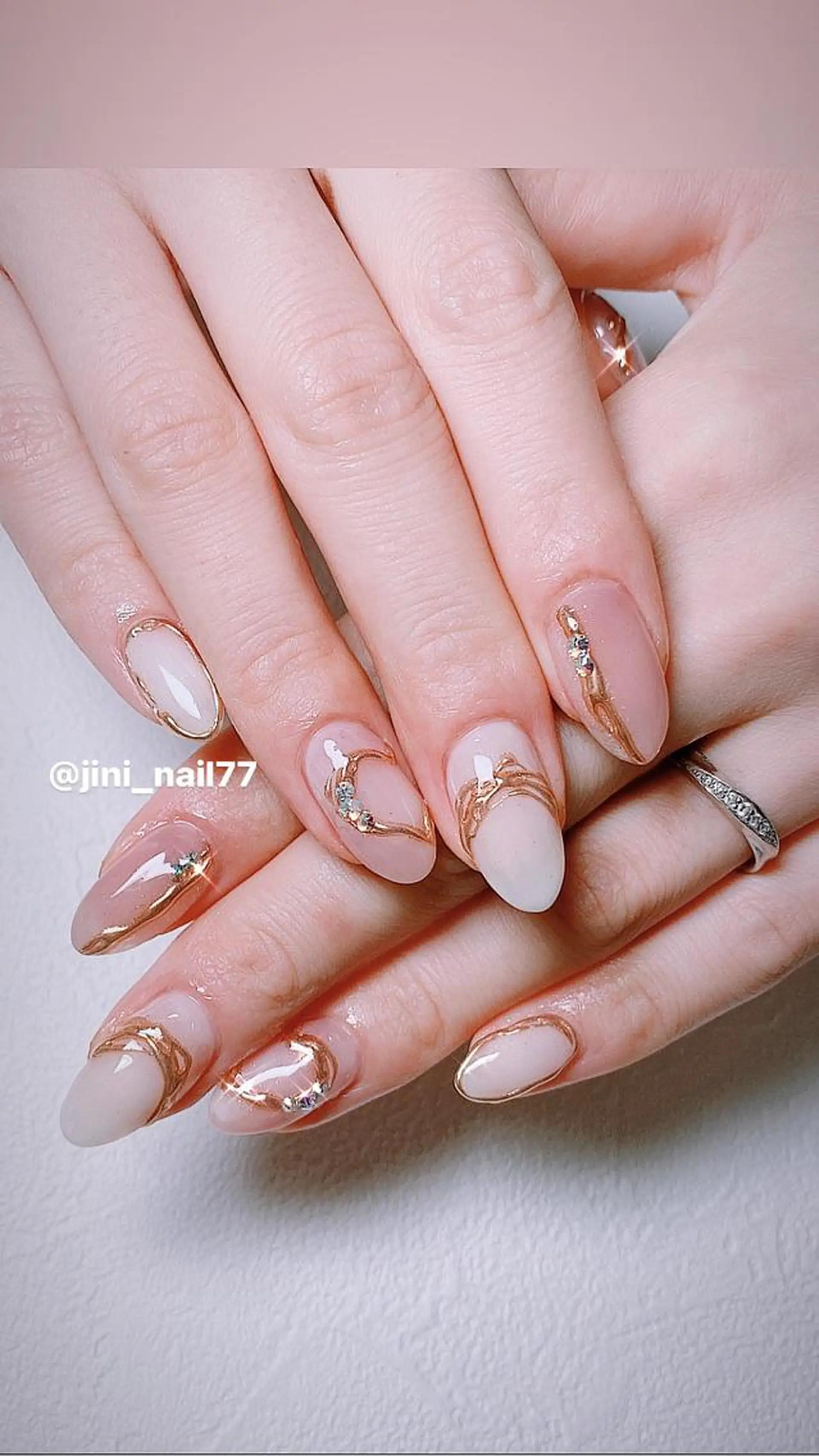 ネイル ハンドネイル JINI NAIL所属・ジニ ネイルのネイルデザイン