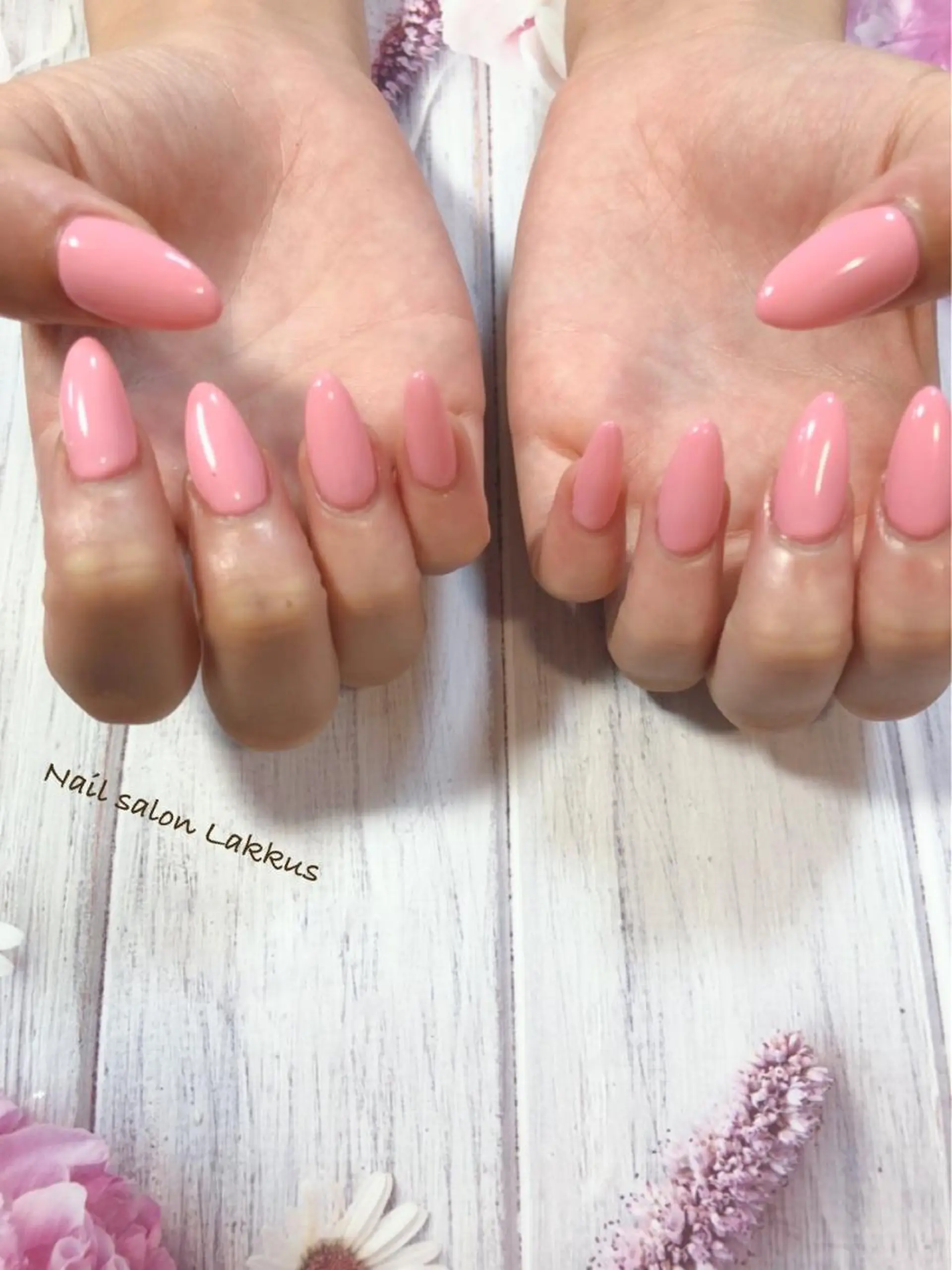 ネイル Lakkus T－CHIのネイルデザイン