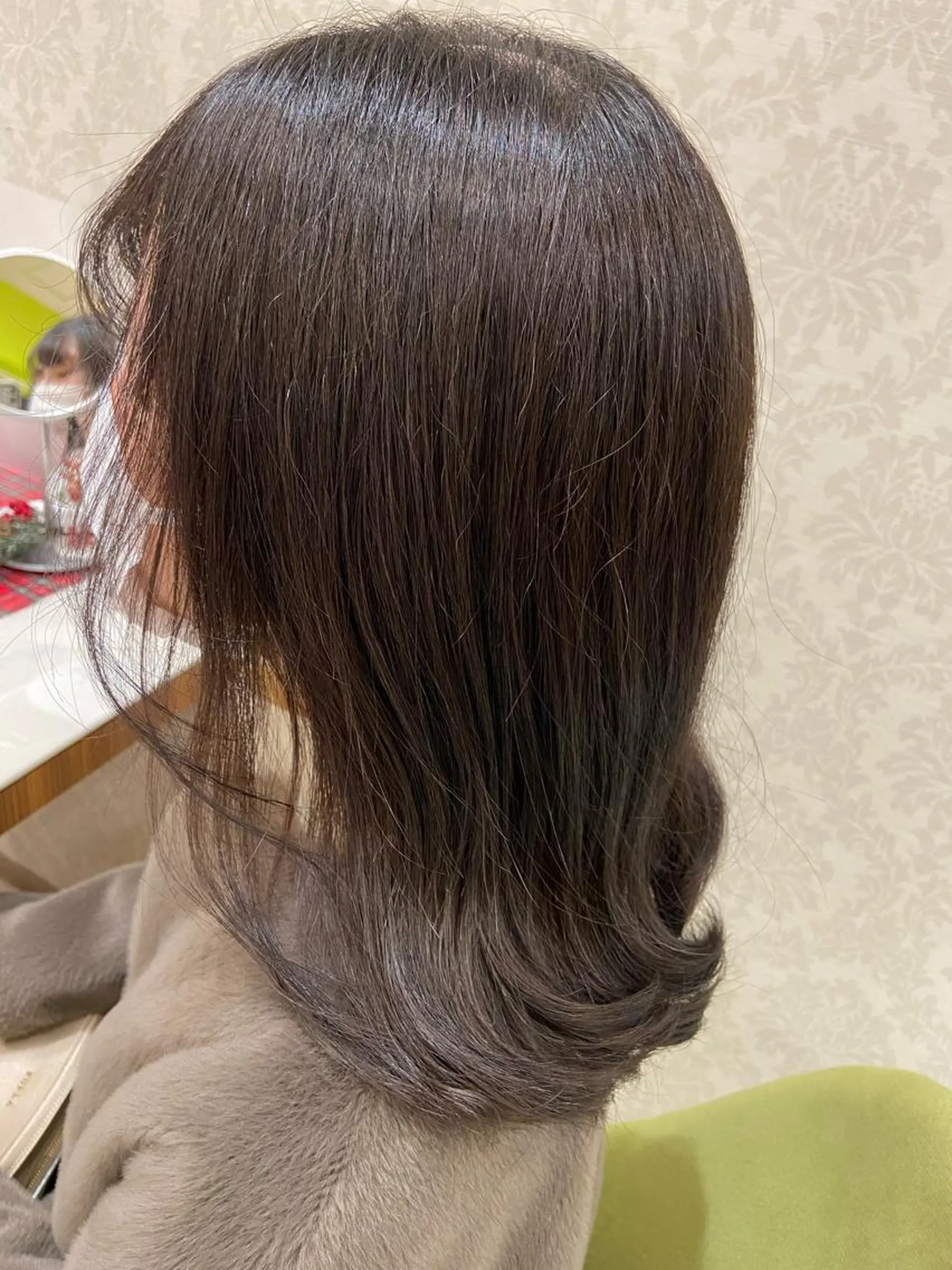 ミディアム カラー アディクシーカラー アッシュ アッシュグレー アッシュグレージュ グレージュ 日置美容室所属・石井 佑飛のヘアスタイル