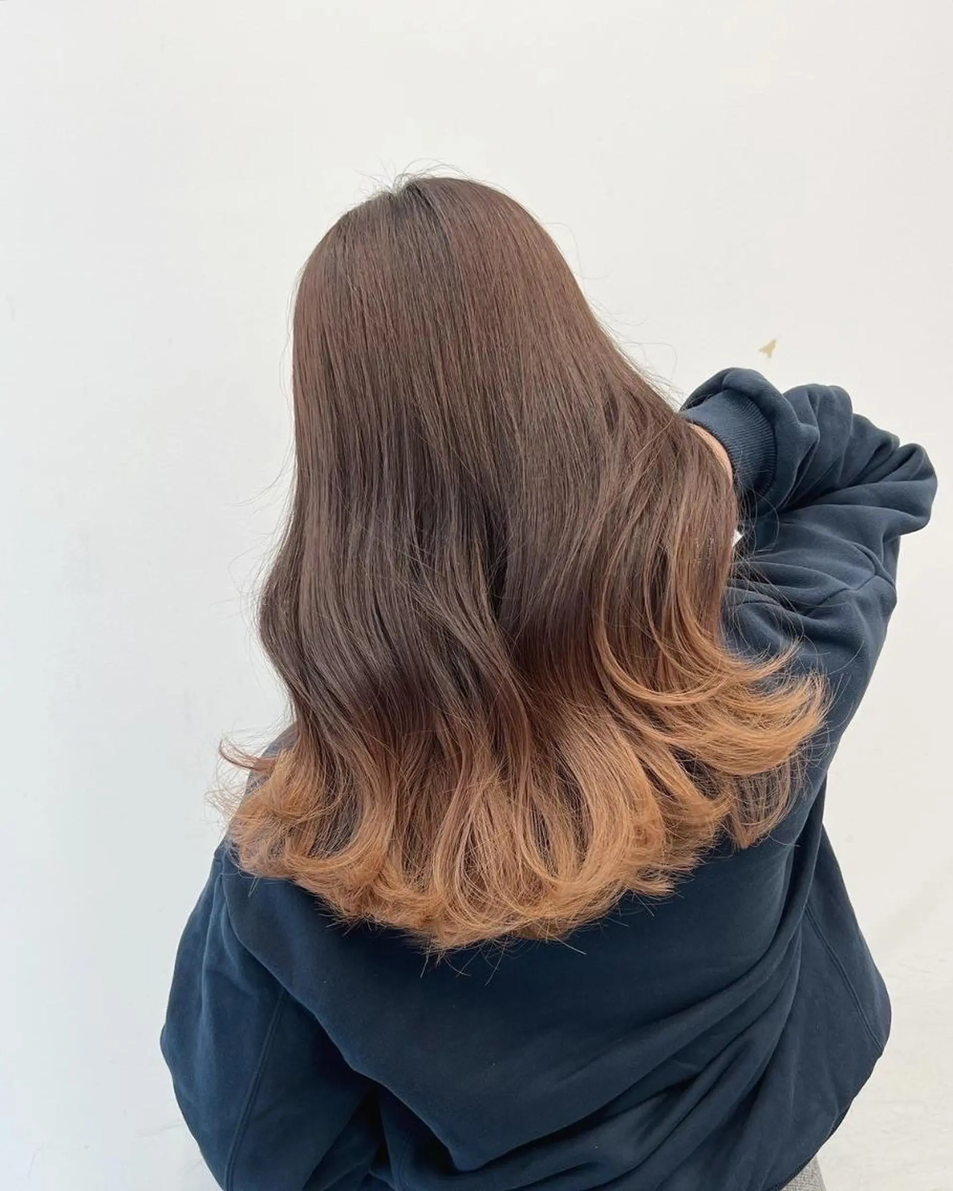 セミロング アッシュ 髪質改善 韓国風ヘア ヘアカラー トリートメント 【公式】amble luxe 中野のヘアスタイル