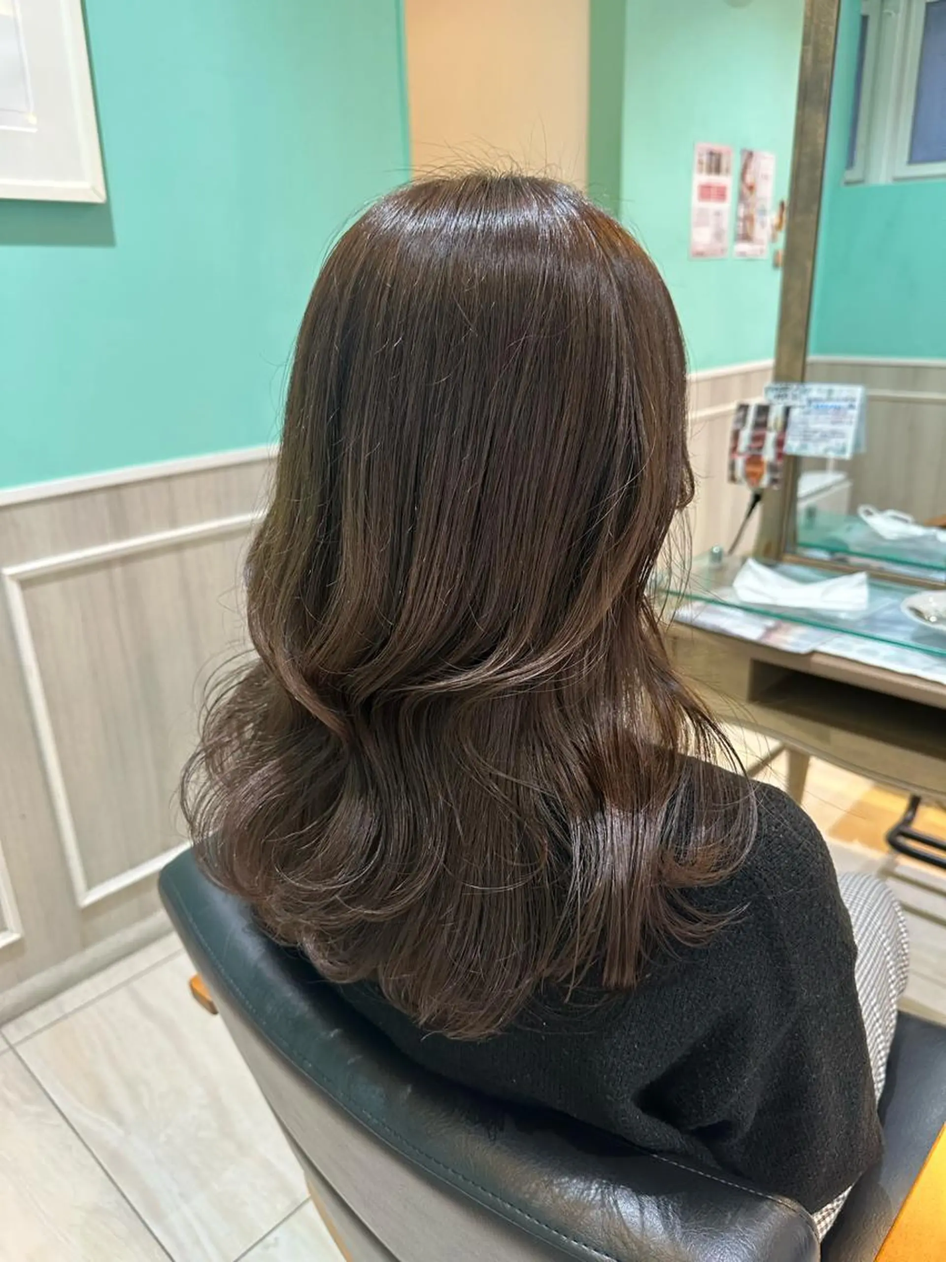 セミロング カラー くびれヘア レイヤーカット 透けるbrown カラー🎗♡yukaのヘアスタイル