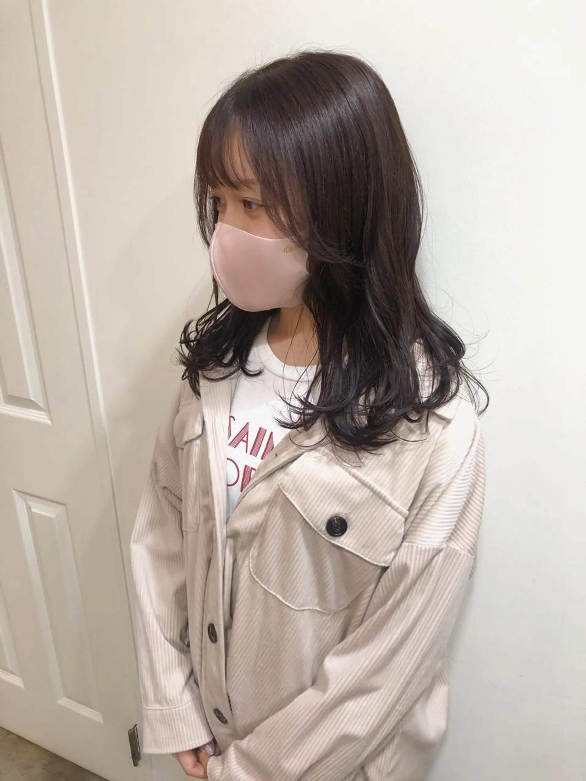 ミディアム カラー カット ヘアカラー トリートメント MIOベージュカラー 柔らかいカラーのヘアスタイル