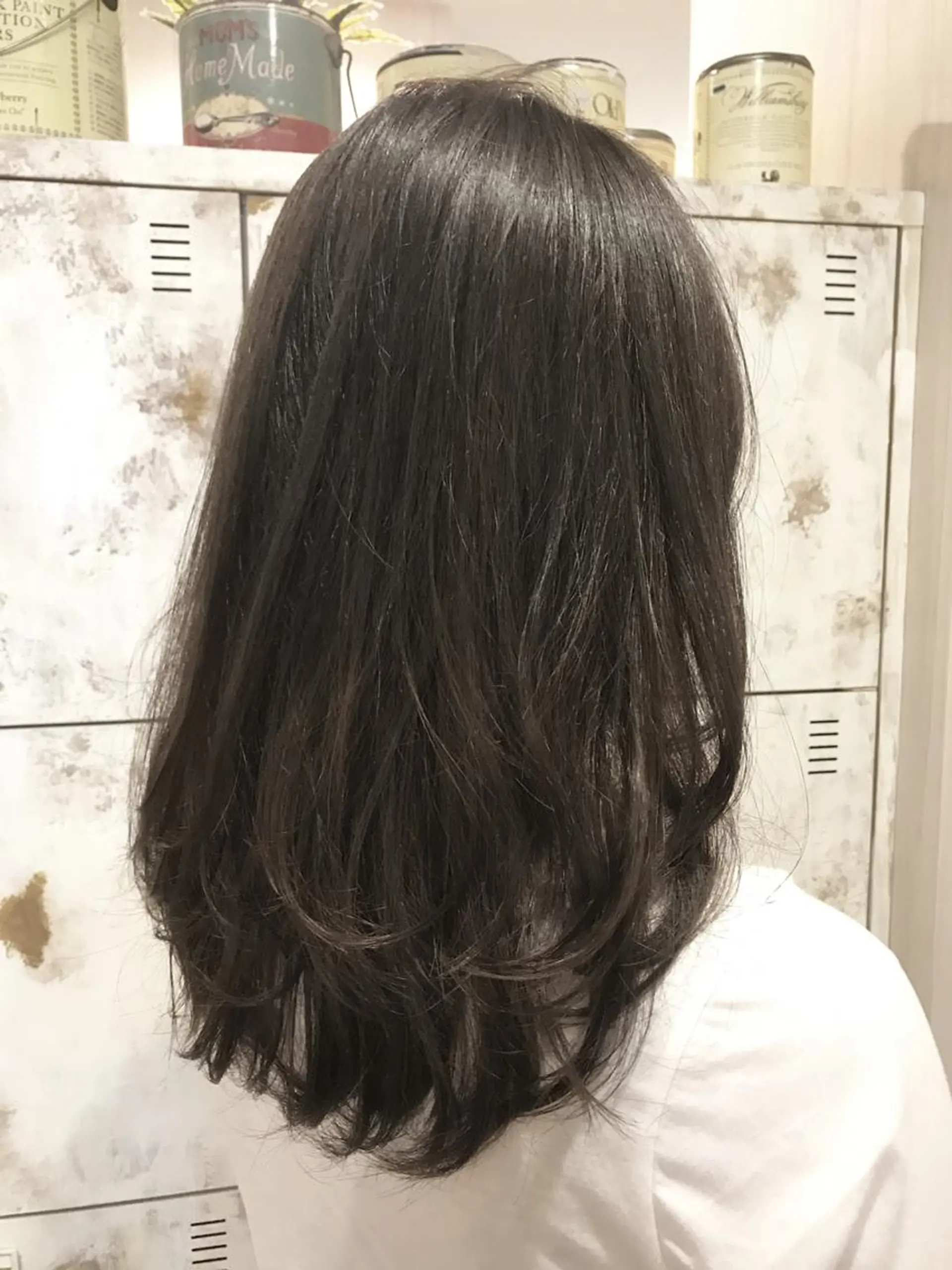 カラー アッシュ アッシュグレー 嶋村夏実🌼レイヤー 🌸白髪ぼかしのヘアスタイル